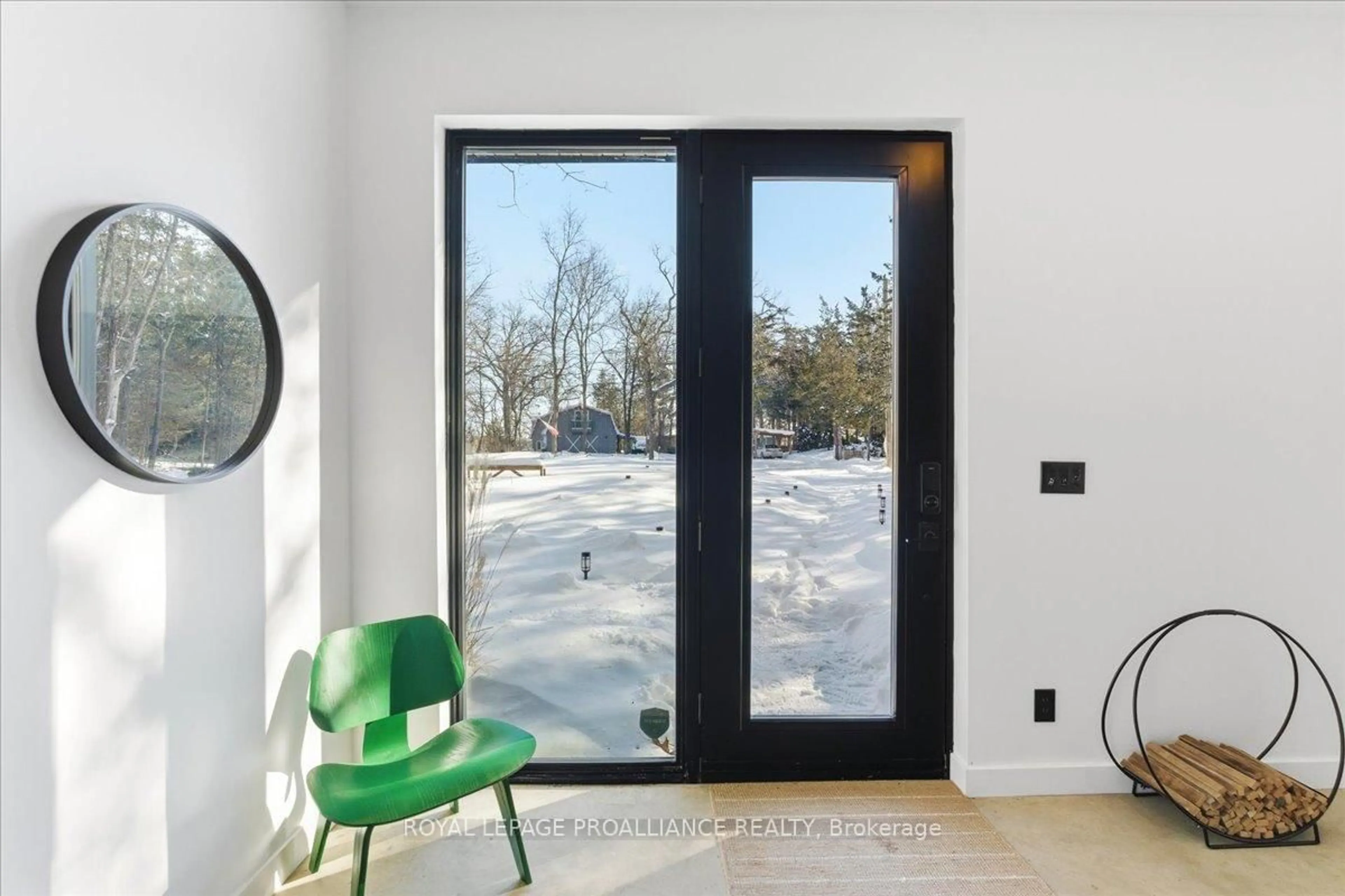 Indoor entryway for 372 Prinyers Cove Cres, Prince Edward County Ontario K0K 2T0