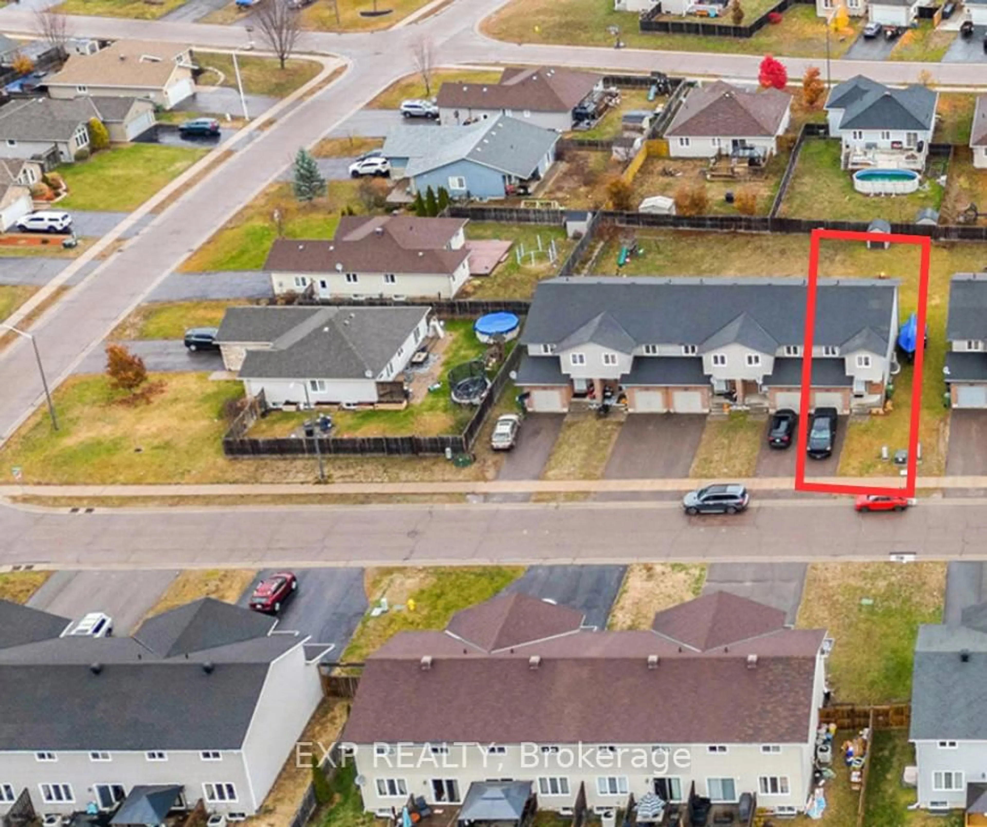A pic from outside/outdoor area/front of a property/back of a property/a pic from drone, street for 2098 Sandstone Cres, Petawawa Ontario K8H 0B2