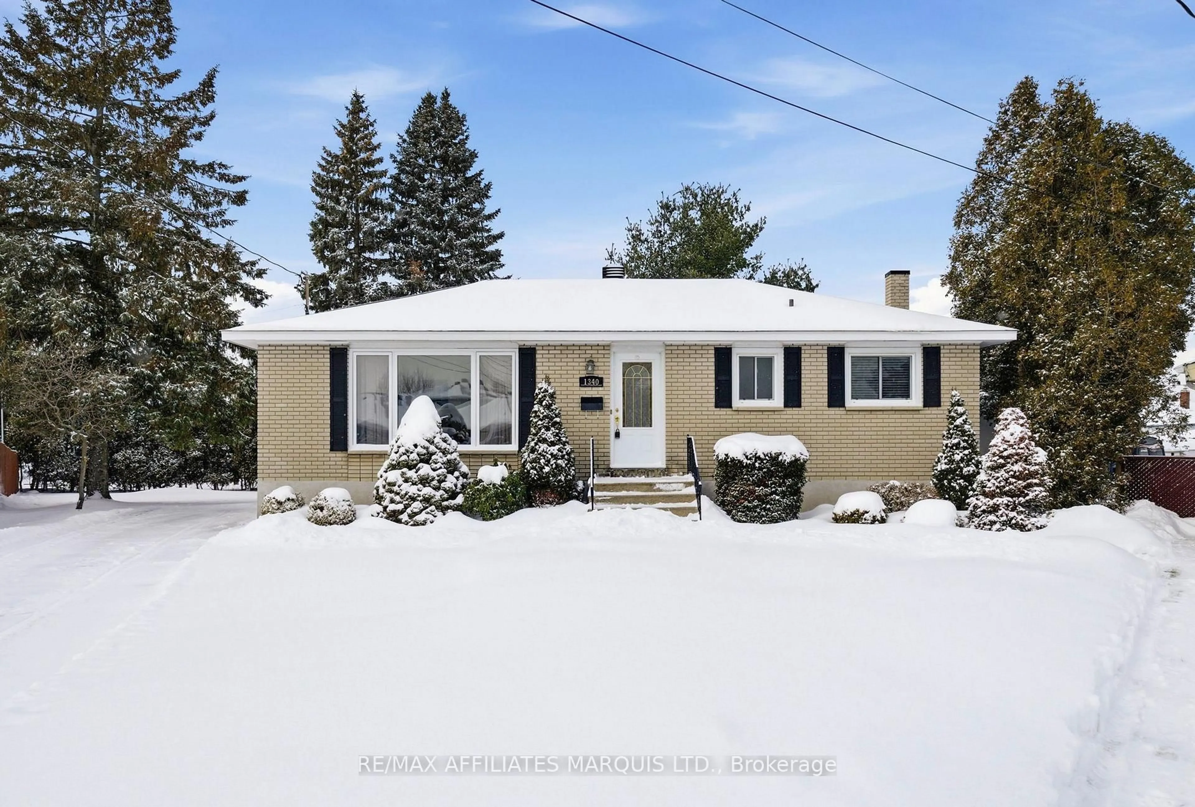 Home with vinyl exterior material, street for 1340 Marc St, Cornwall Ontario K6H 3M3