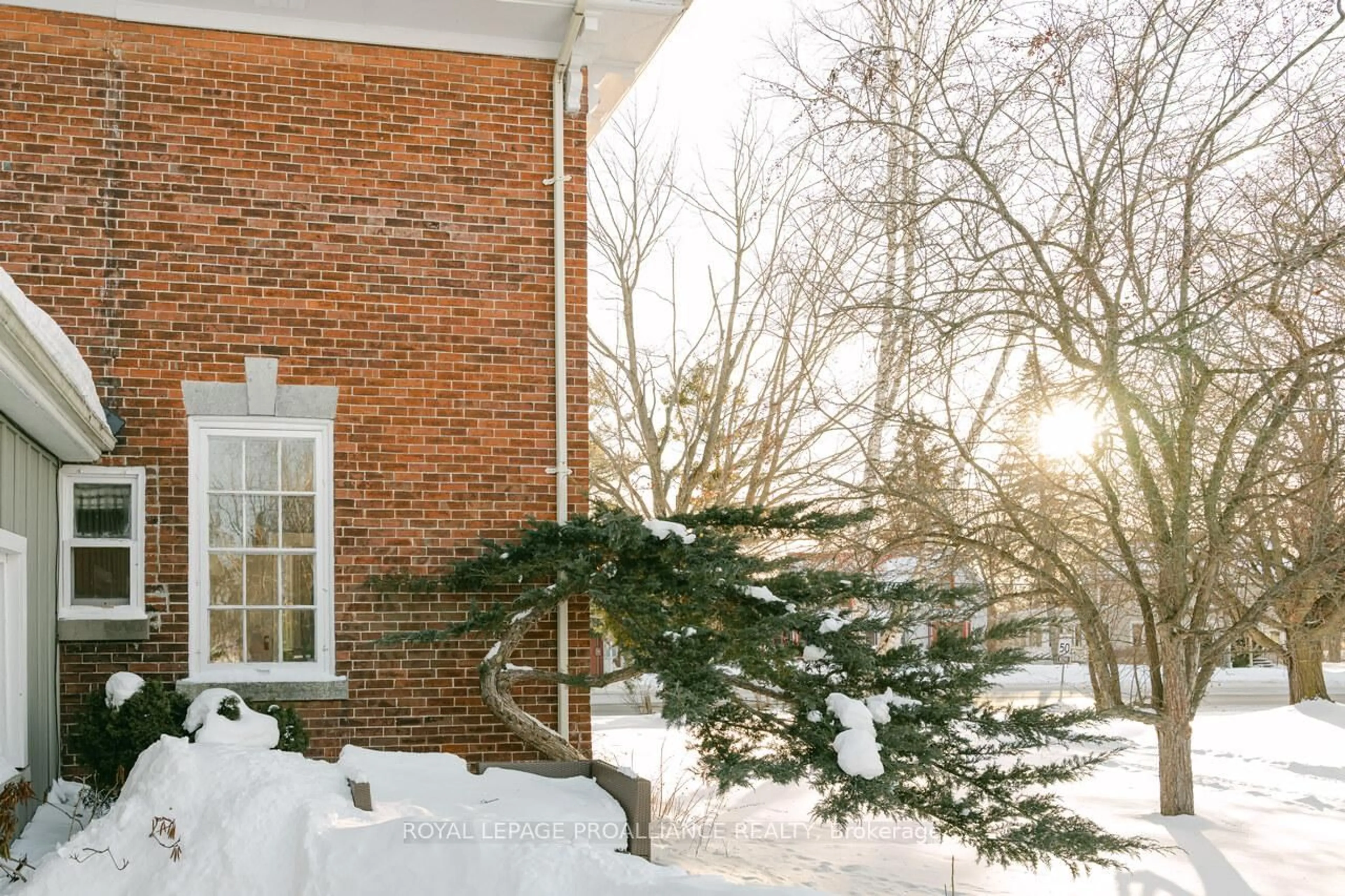 Unknown for 374 Bloomfield Main St, Prince Edward County Ontario K0K 1G0