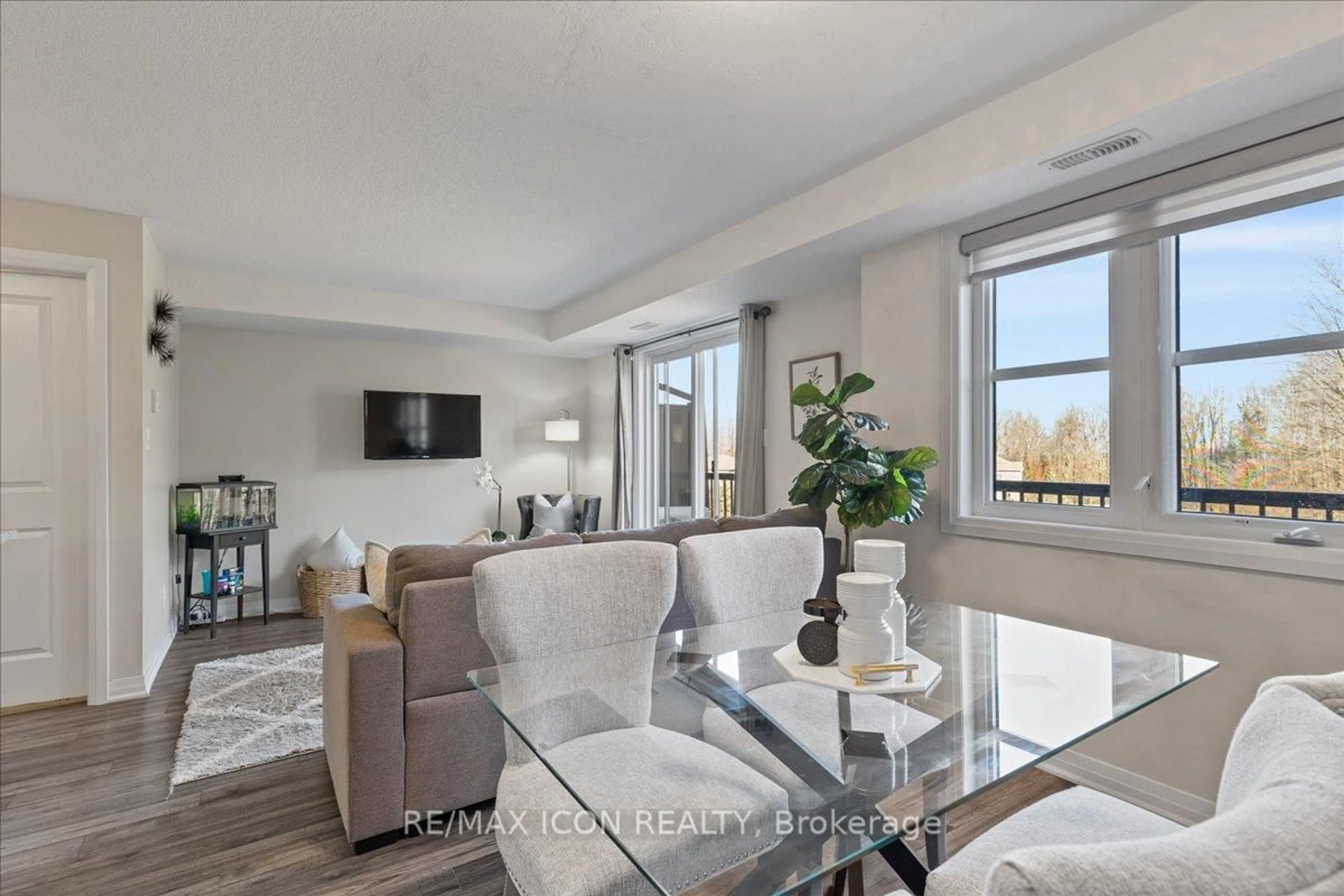 Living room with furniture, unknown for 1989 Ottawa St #21D, Kitchener Ontario N2E 0G7