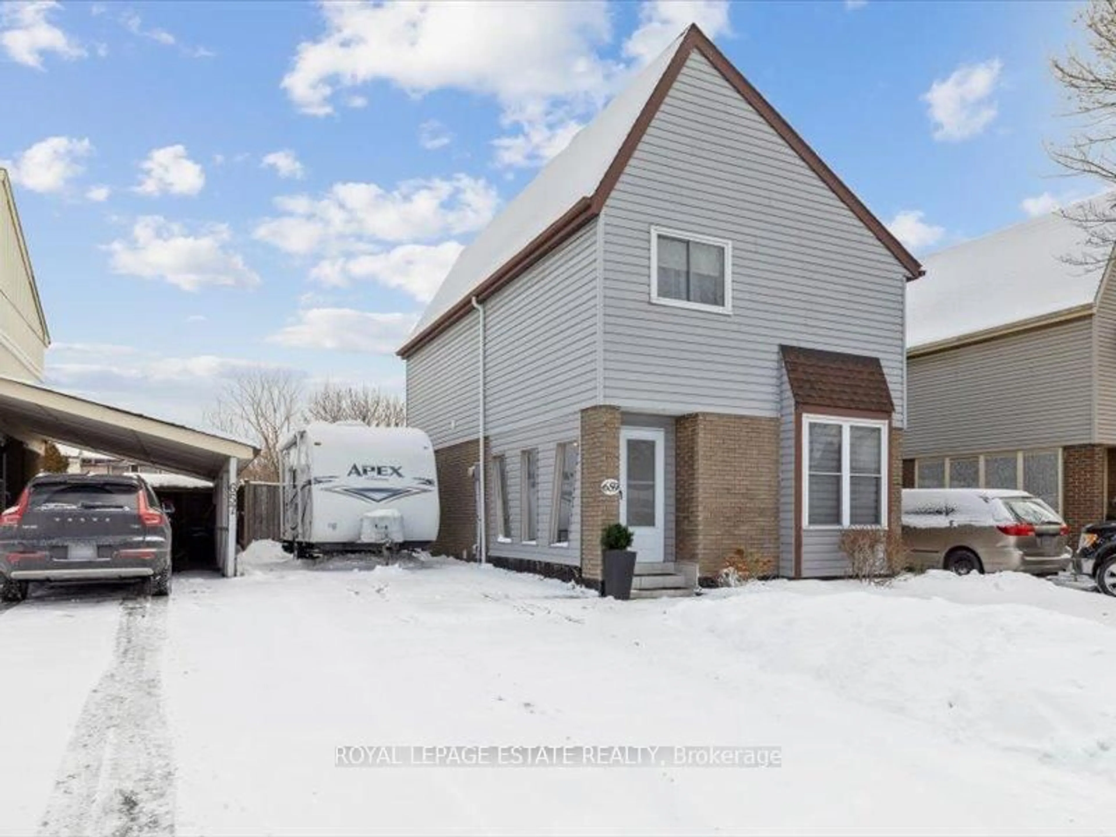 Unknown for 659 Upper Wentworth St, Hamilton Ontario L9A 4V4