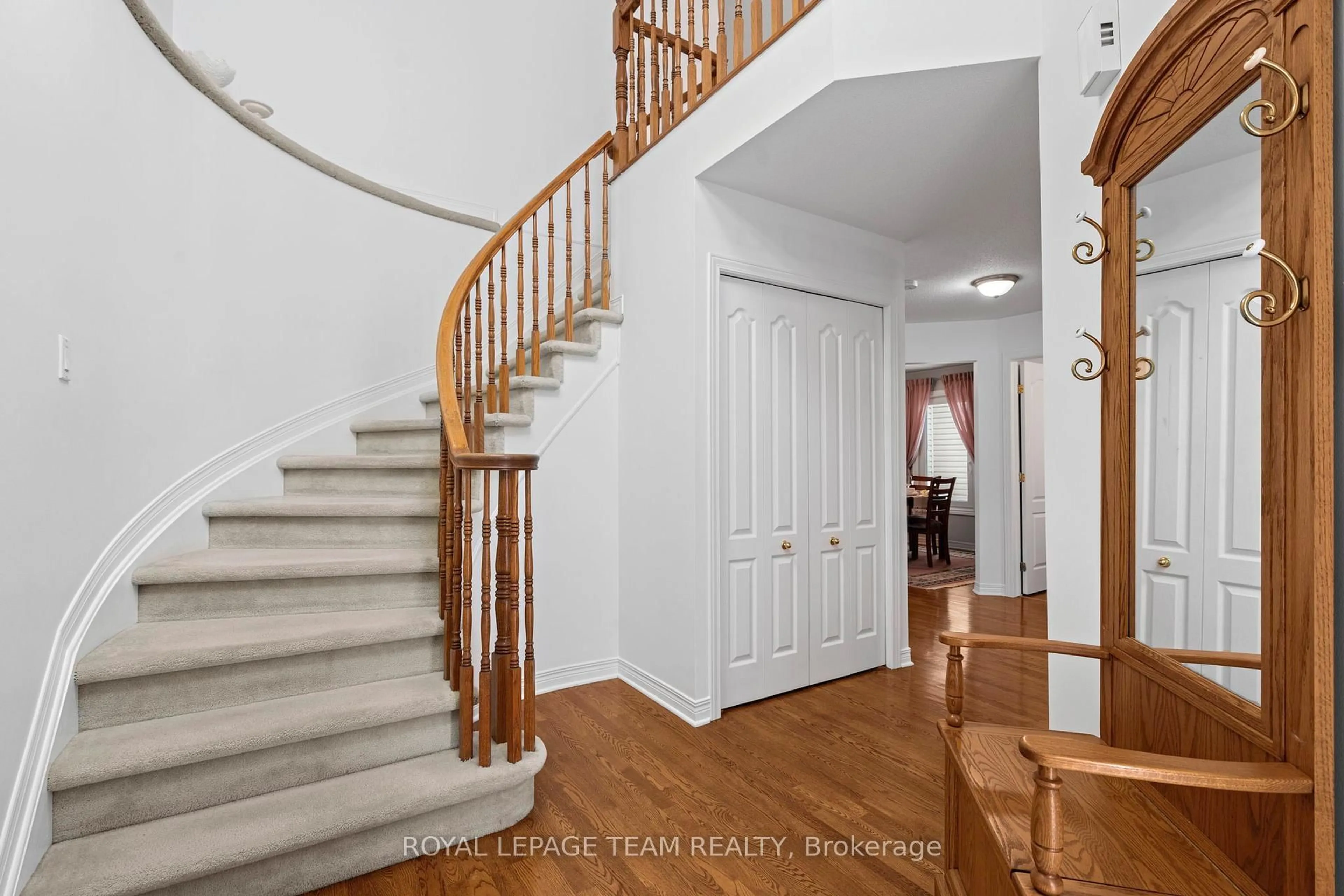 Unknown for 27 Avonmore Cres, Ottawa Ontario K2G 6J7