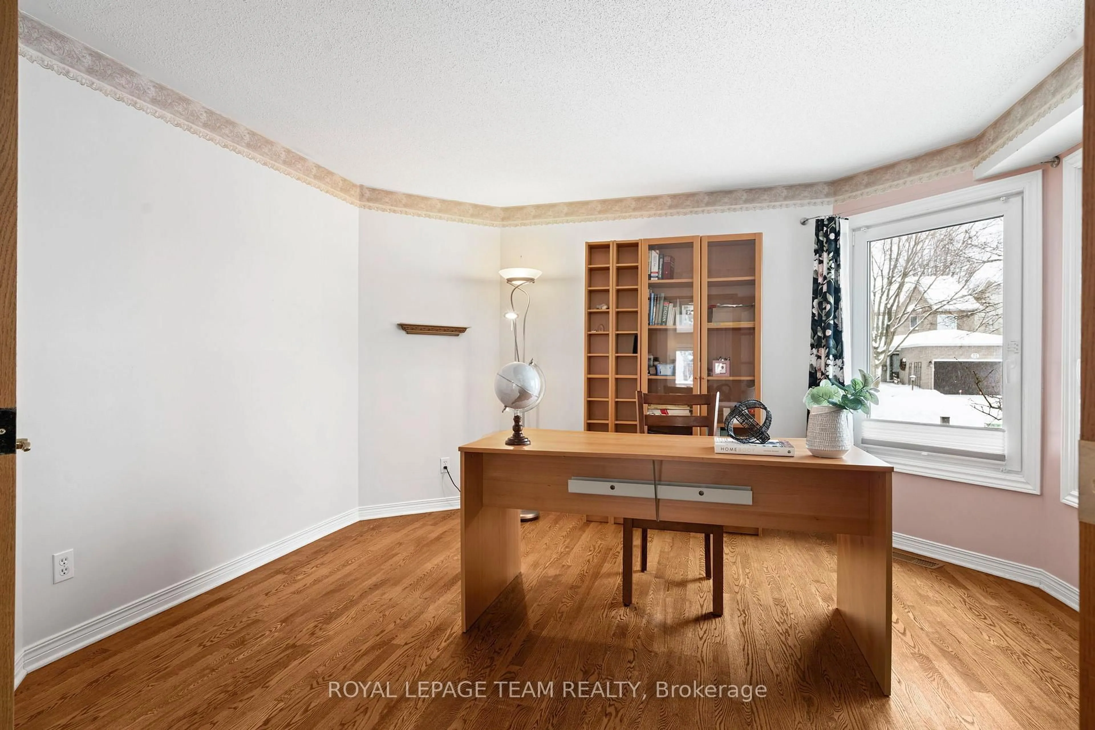 Unknown for 27 Avonmore Cres, Ottawa Ontario K2G 6J7