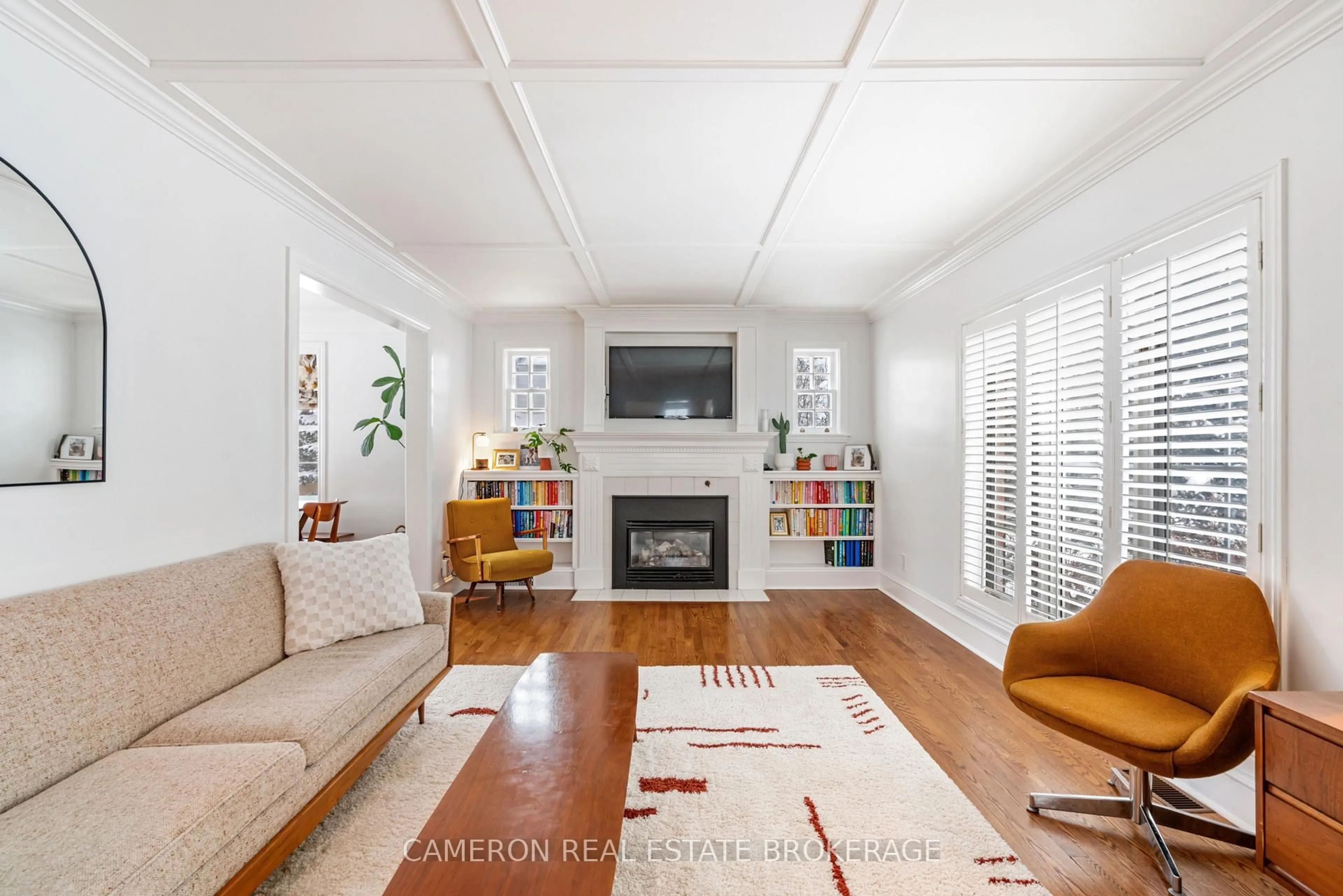 Living room with furniture, unknown for 601 James St, Cornwall Ontario K6J 2M2