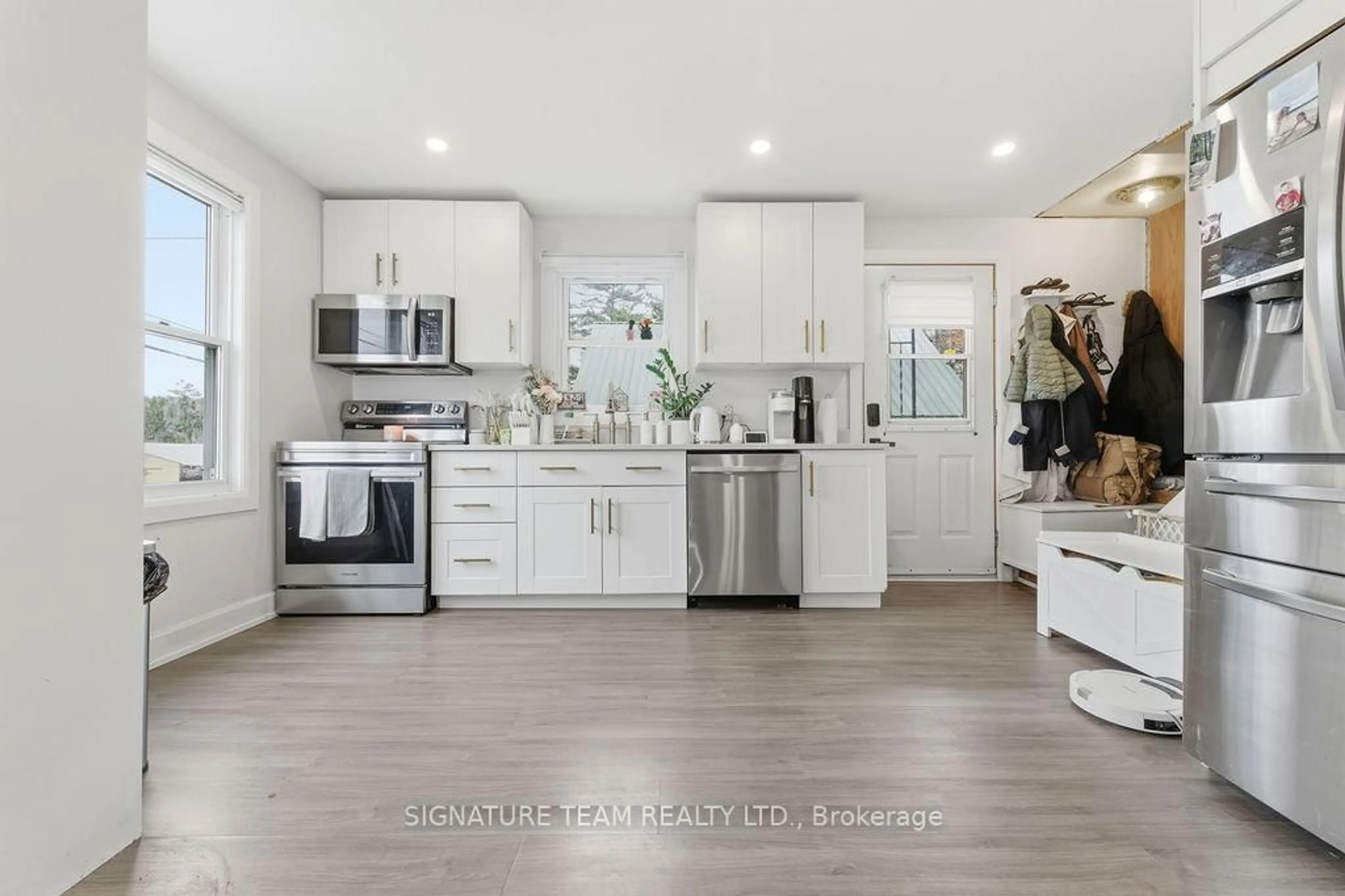 Open concept kitchen, unknown for 8613 60 Highway, Eganville Ontario K0J 1T0