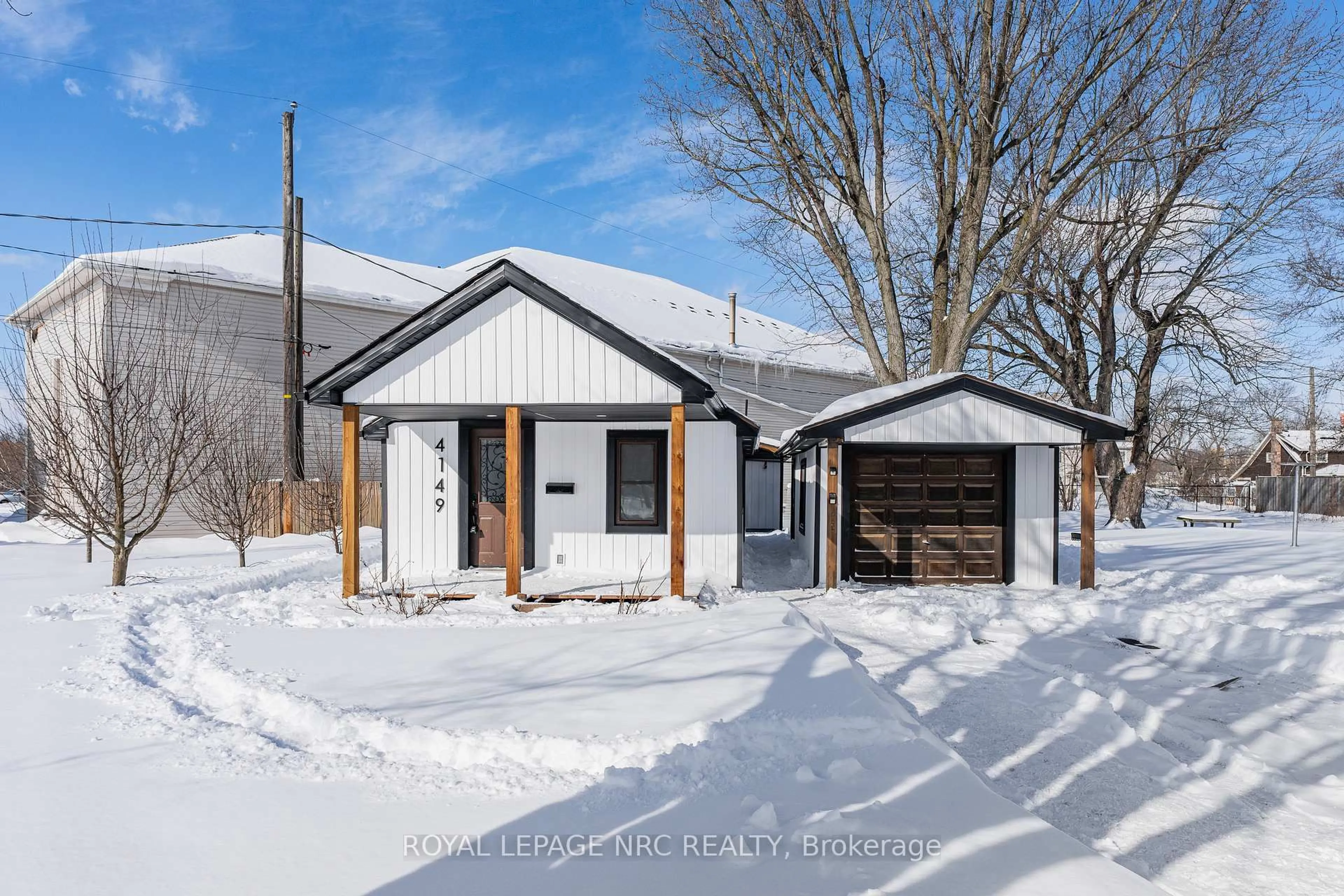 Unknown for 4149 Welland St, Niagara Falls Ontario L2G 6J9