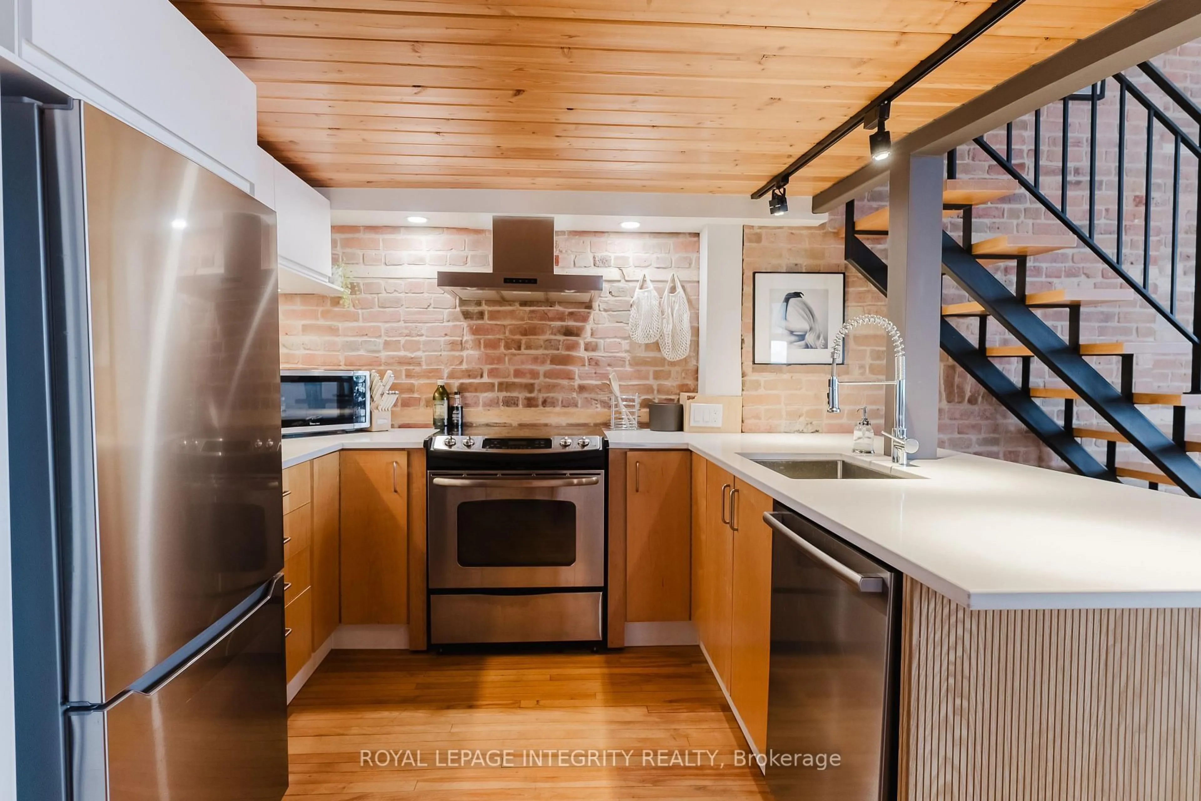 Unknown for 589 Rideau St #401, Ottawa Ontario K1N 6A1