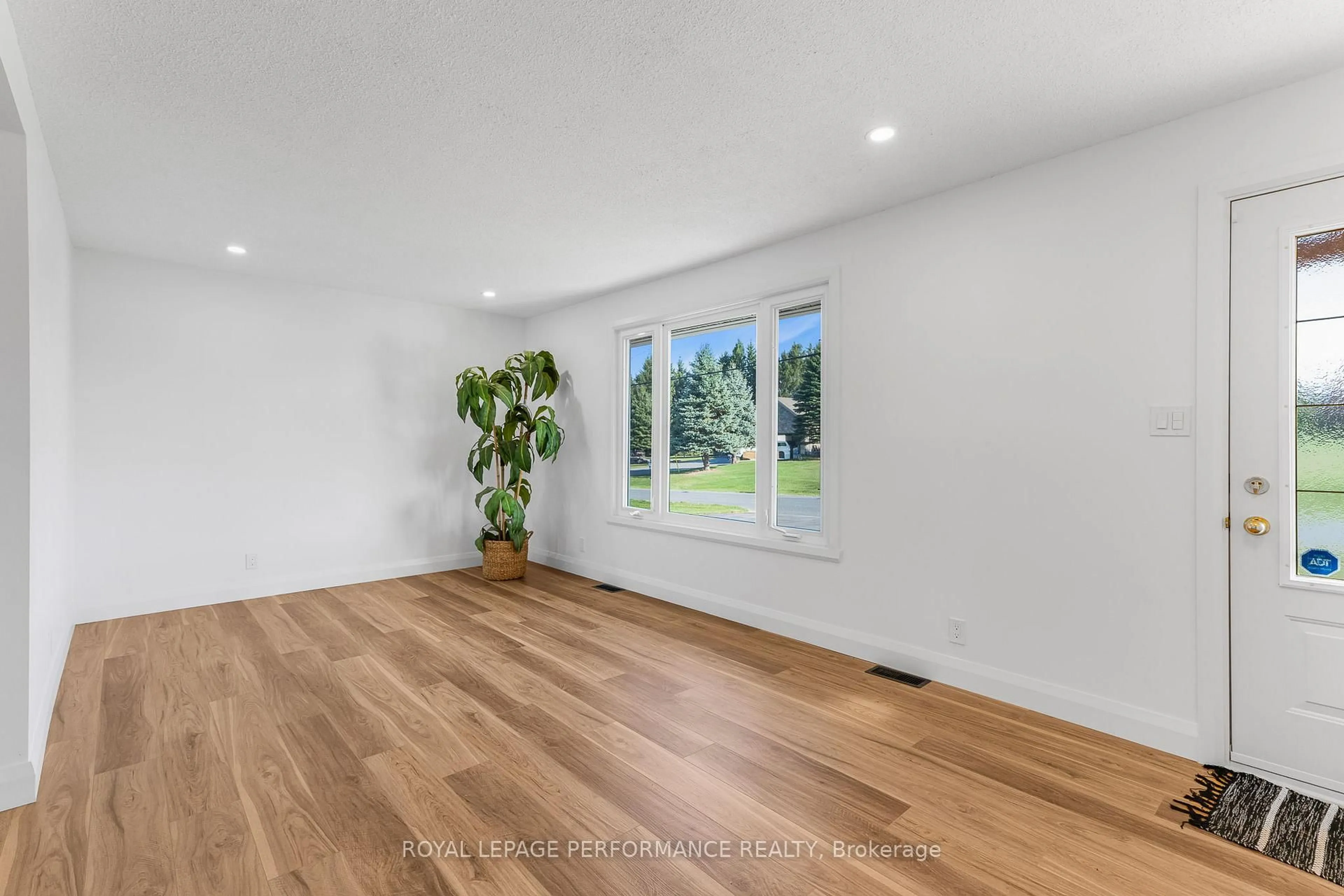 A pic of a room for 2140 Valley St, North Stormont Ontario K0C 1W0