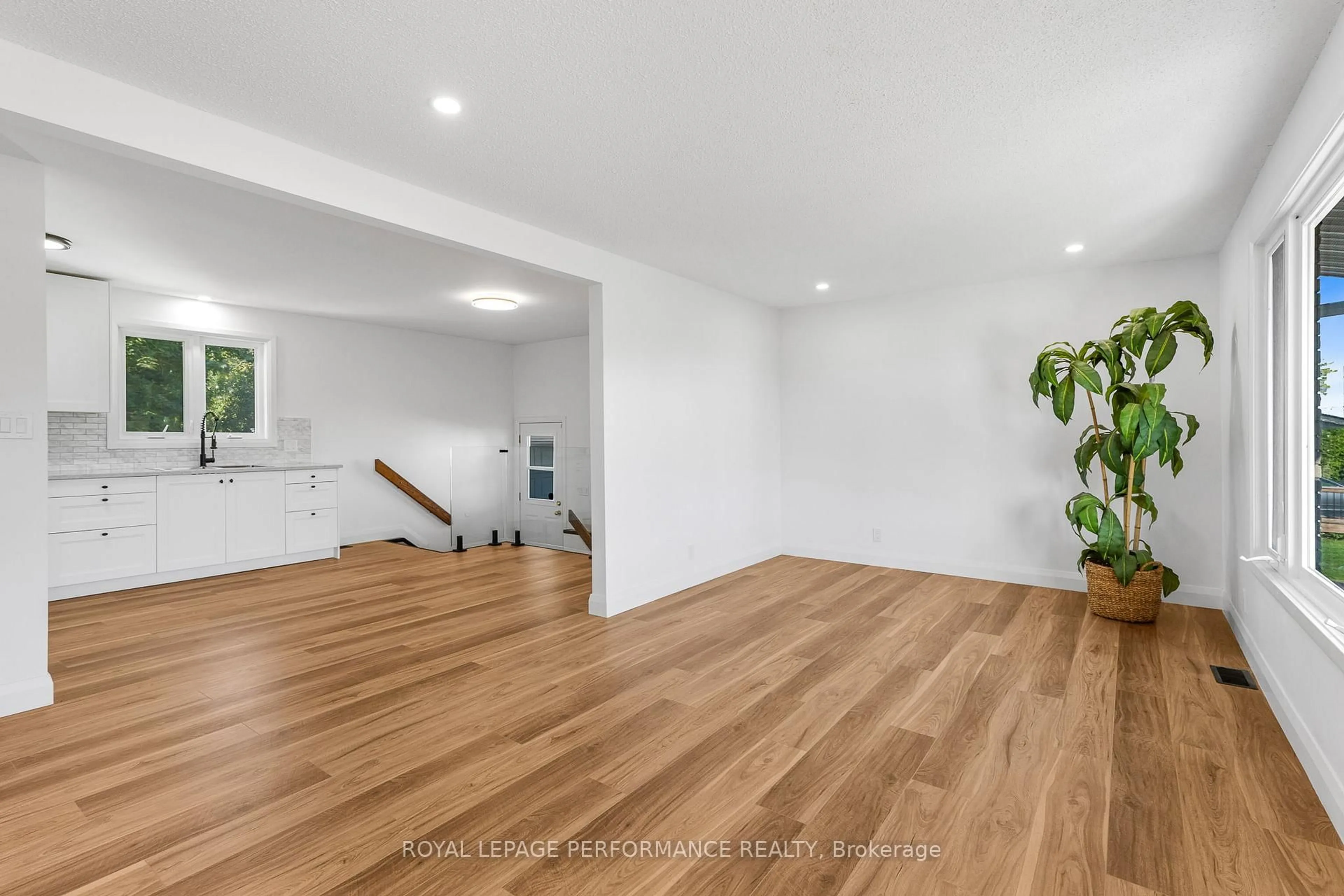 Unknown for 2140 Valley St, North Stormont Ontario K0C 1W0