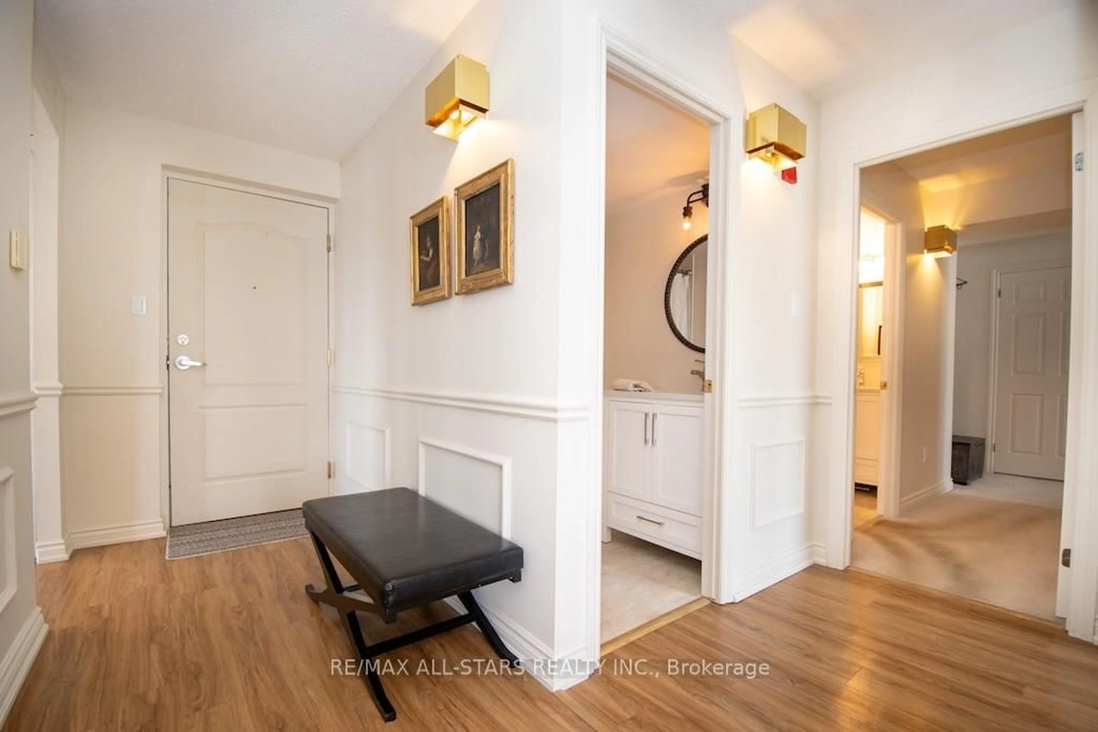 Indoor entryway for 50 Rivermill Blvd #408, Kawartha Lakes Ontario K9V 6C1