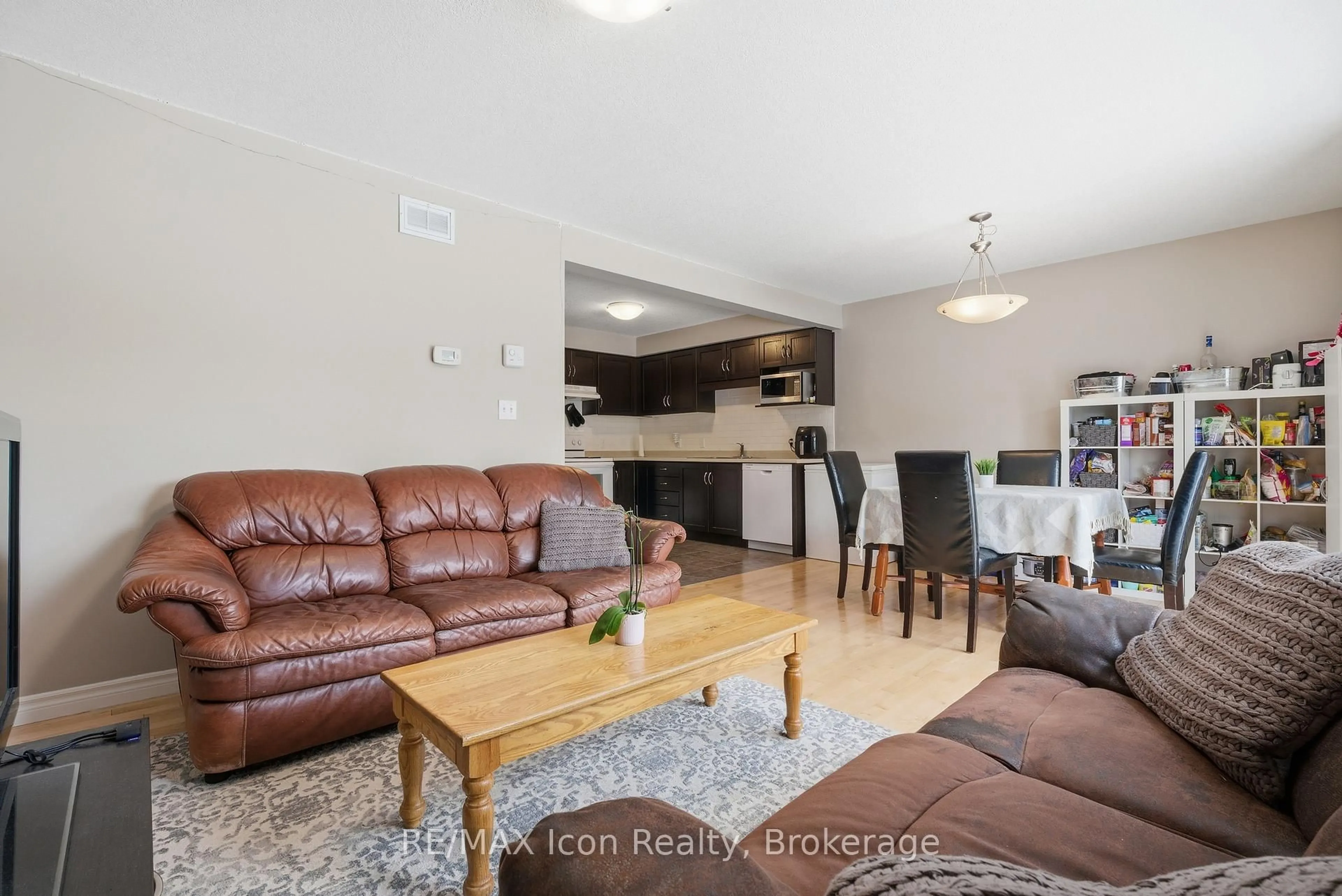 Living room with furniture, unknown for 1498 Gordon St #23, Guelph Ontario N1L 1C8