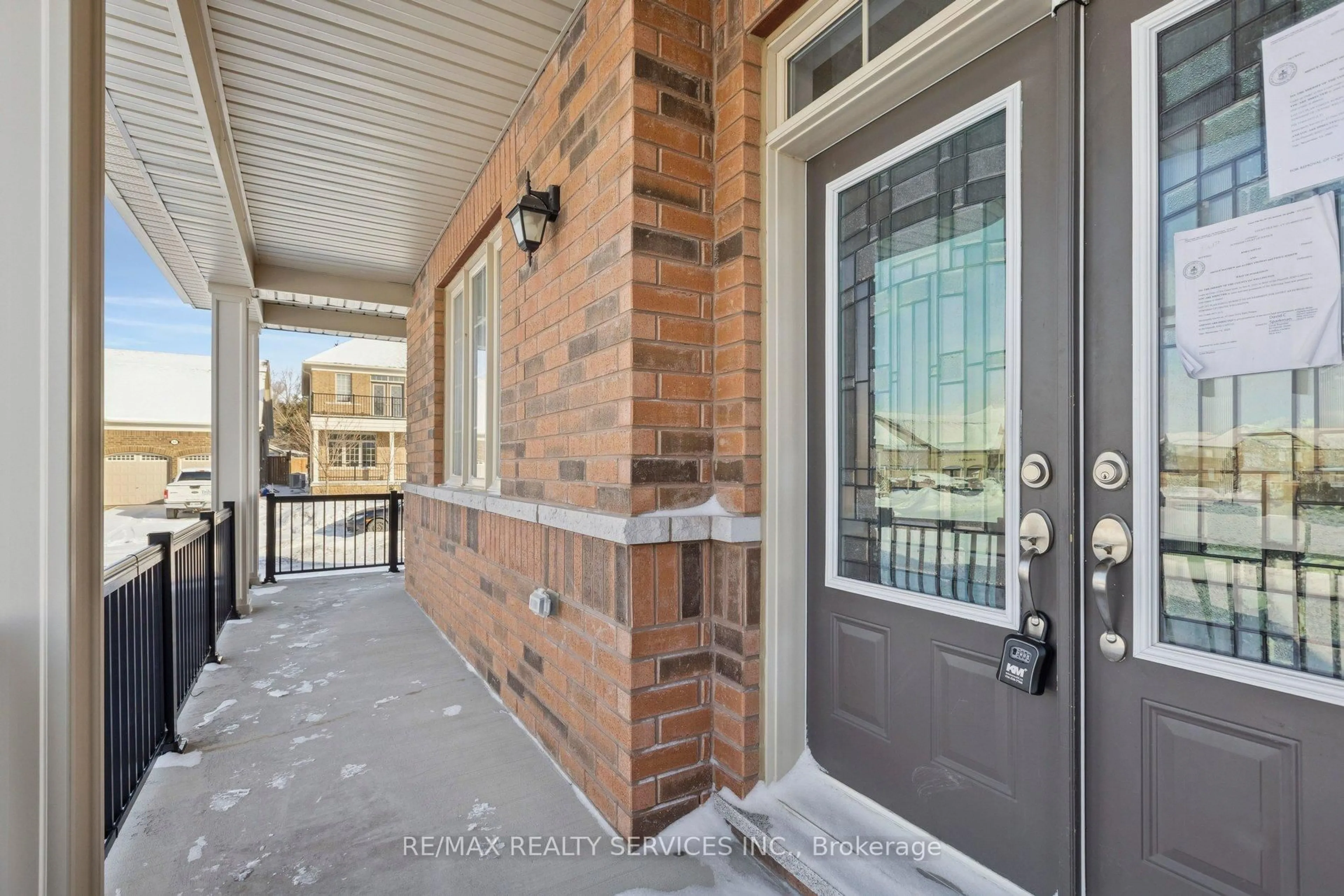 Indoor entryway for 47 Dass Dr, Centre Wellington Ontario N1M 0H1