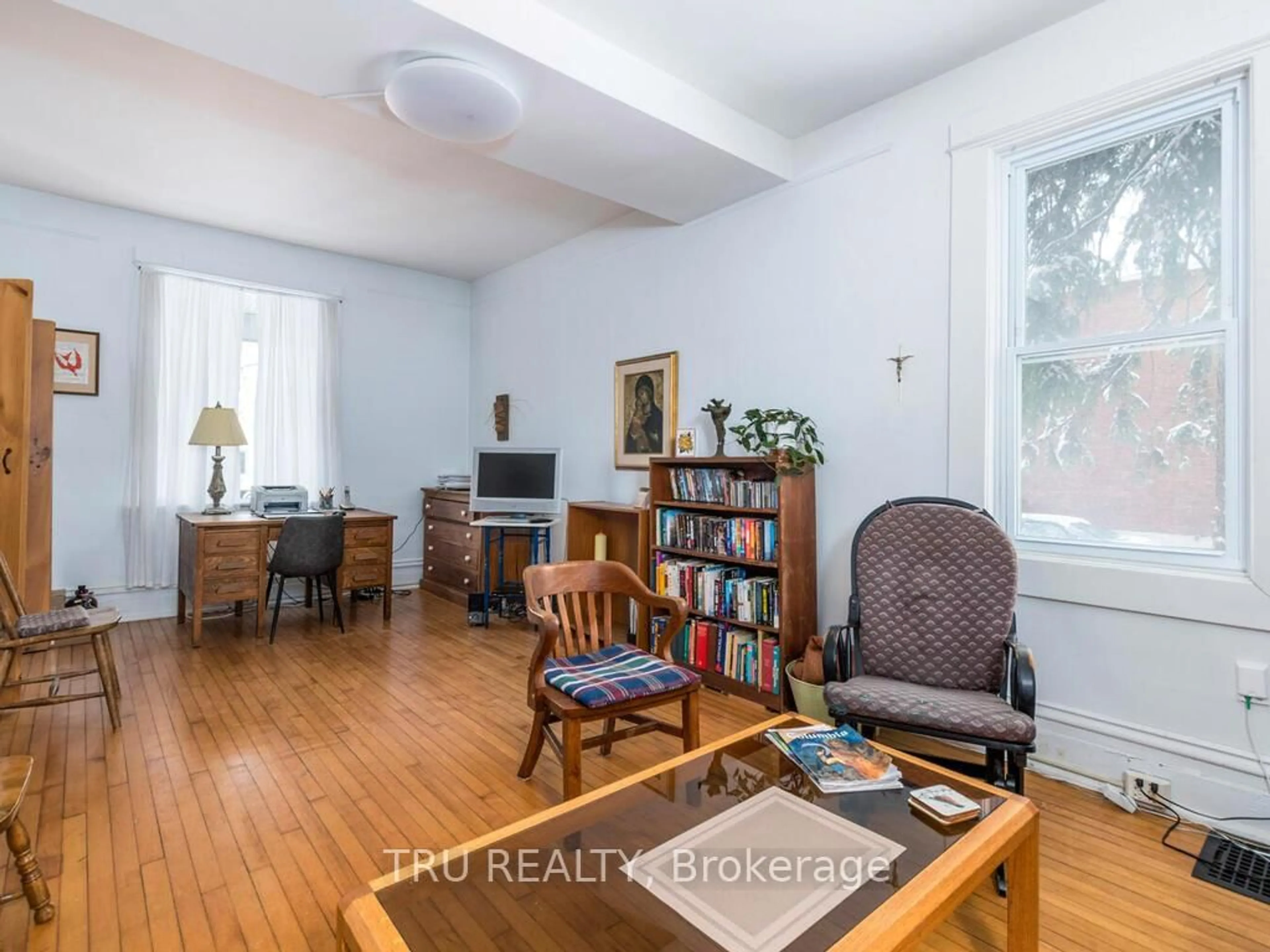 A pic of a room for 440 Kensington Ave, Ottawa Ontario K1Z 6G8