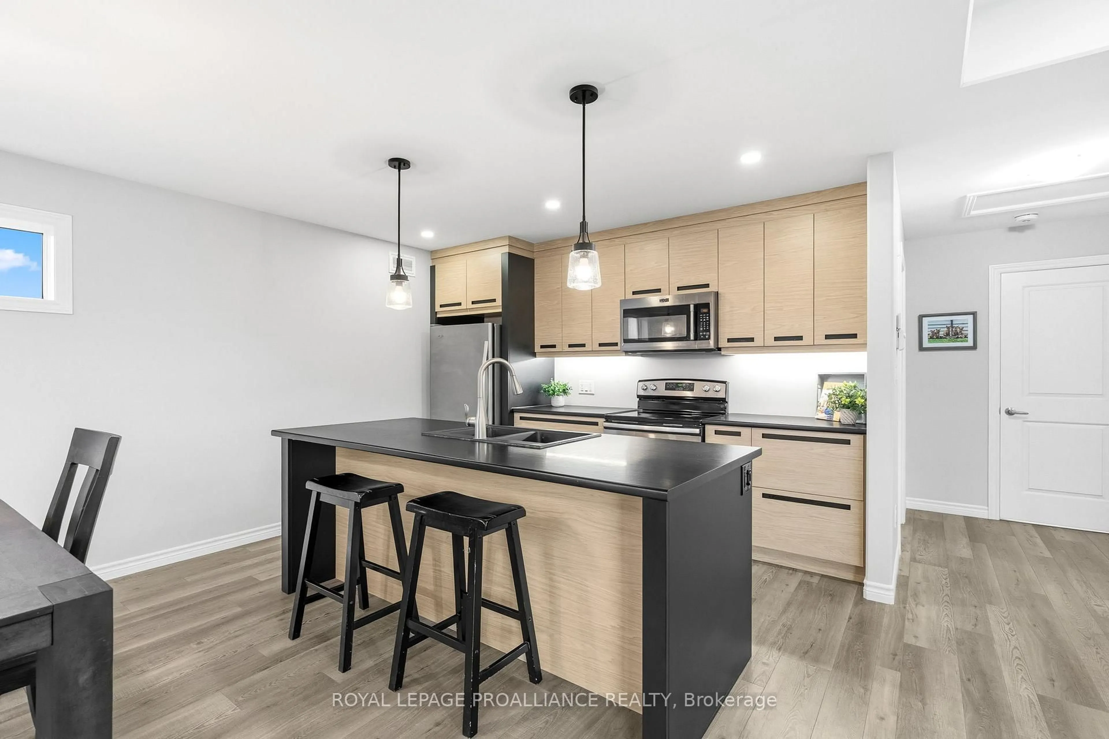 Open concept kitchen, unknown for 84 SOUTH GEORGE St, Belleville Ontario K8N 3G9