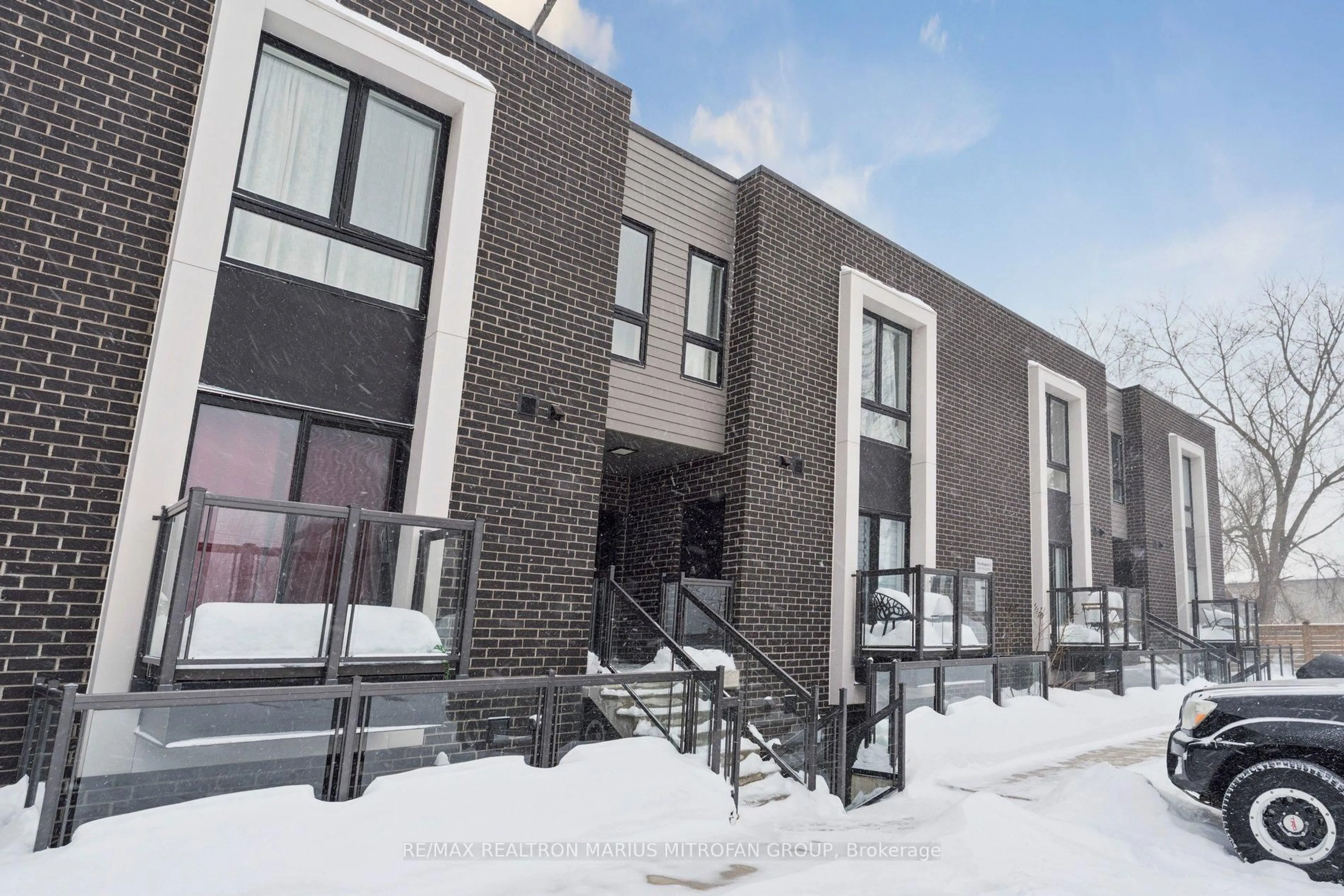 Unknown for 6065 McLeod Rd #204, Niagara Falls Ontario L2G 0Z7