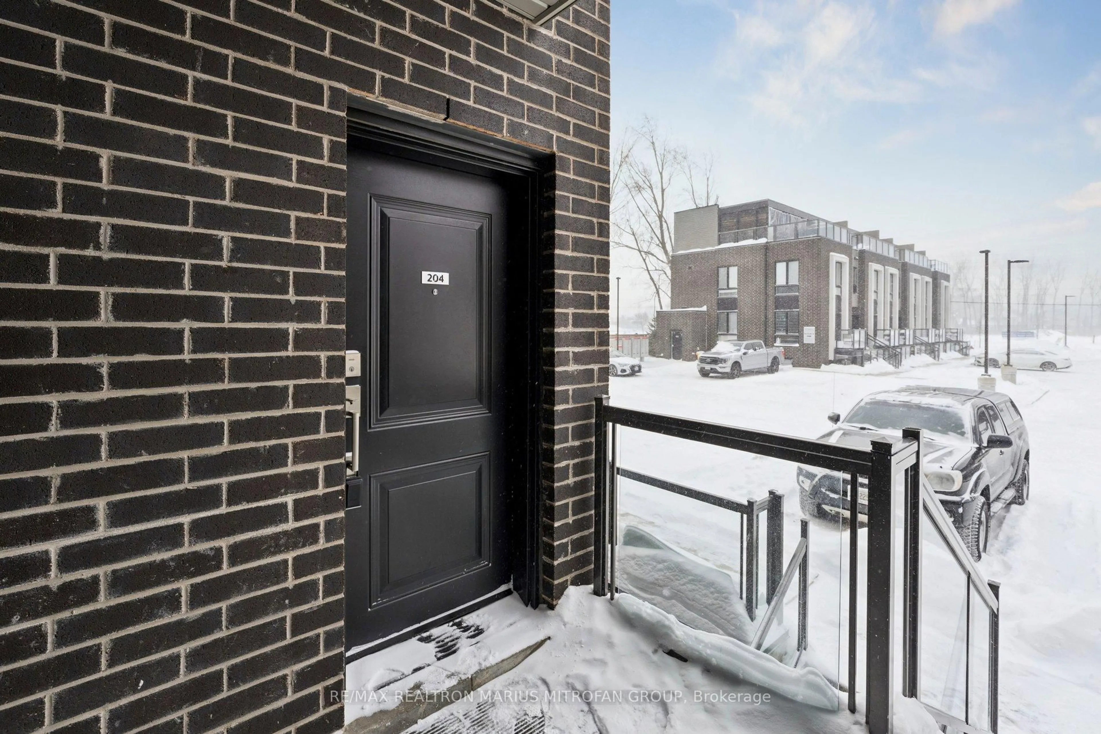 Unknown for 6065 McLeod Rd #204, Niagara Falls Ontario L2G 0Z7