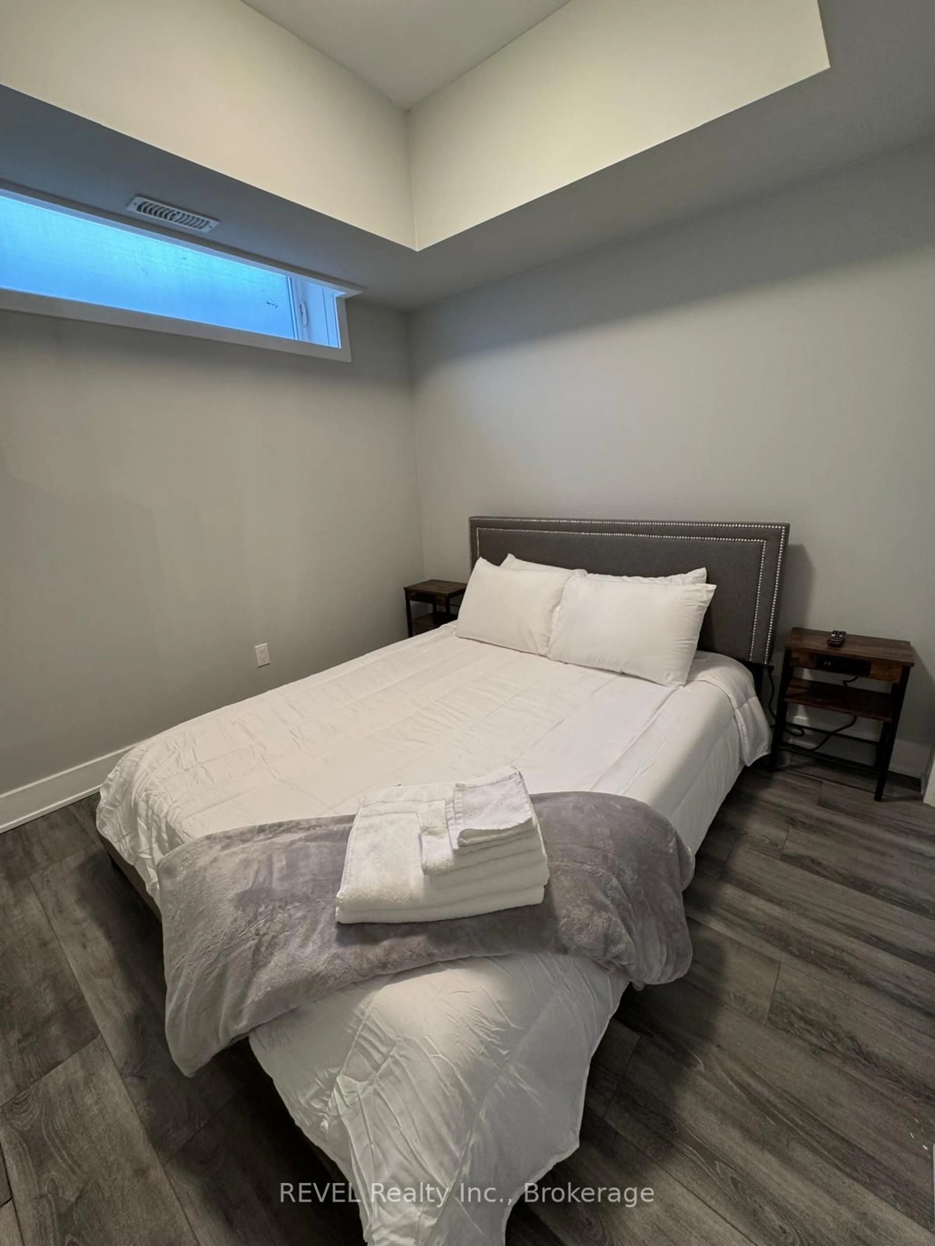 Bedroom with bed, unknown for 6065 Mcleod Rd #111, Niagara Falls Ontario L2G 0Z7