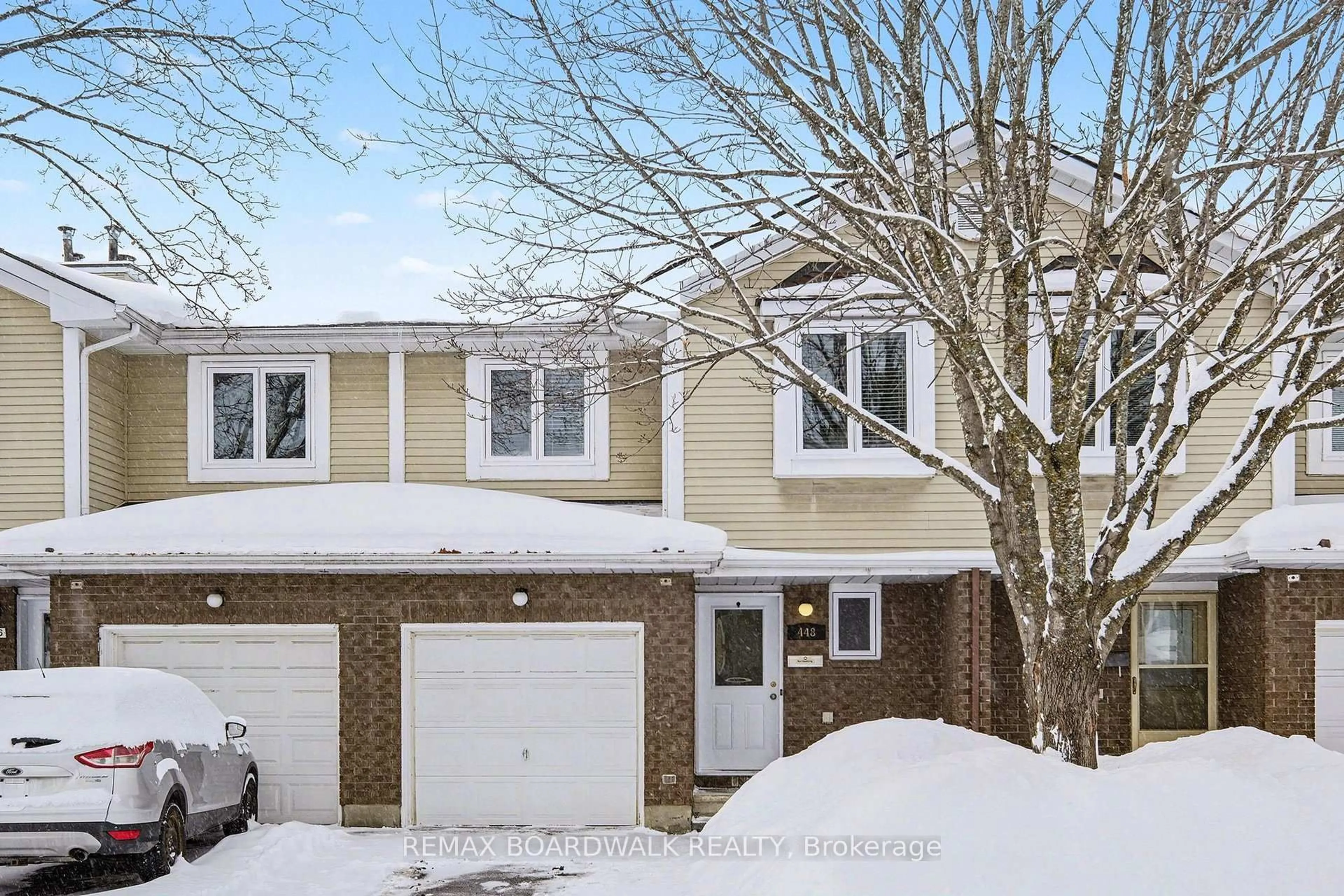 Unknown for 448 Valade Cres, Ottawa Ontario K4A 2W4