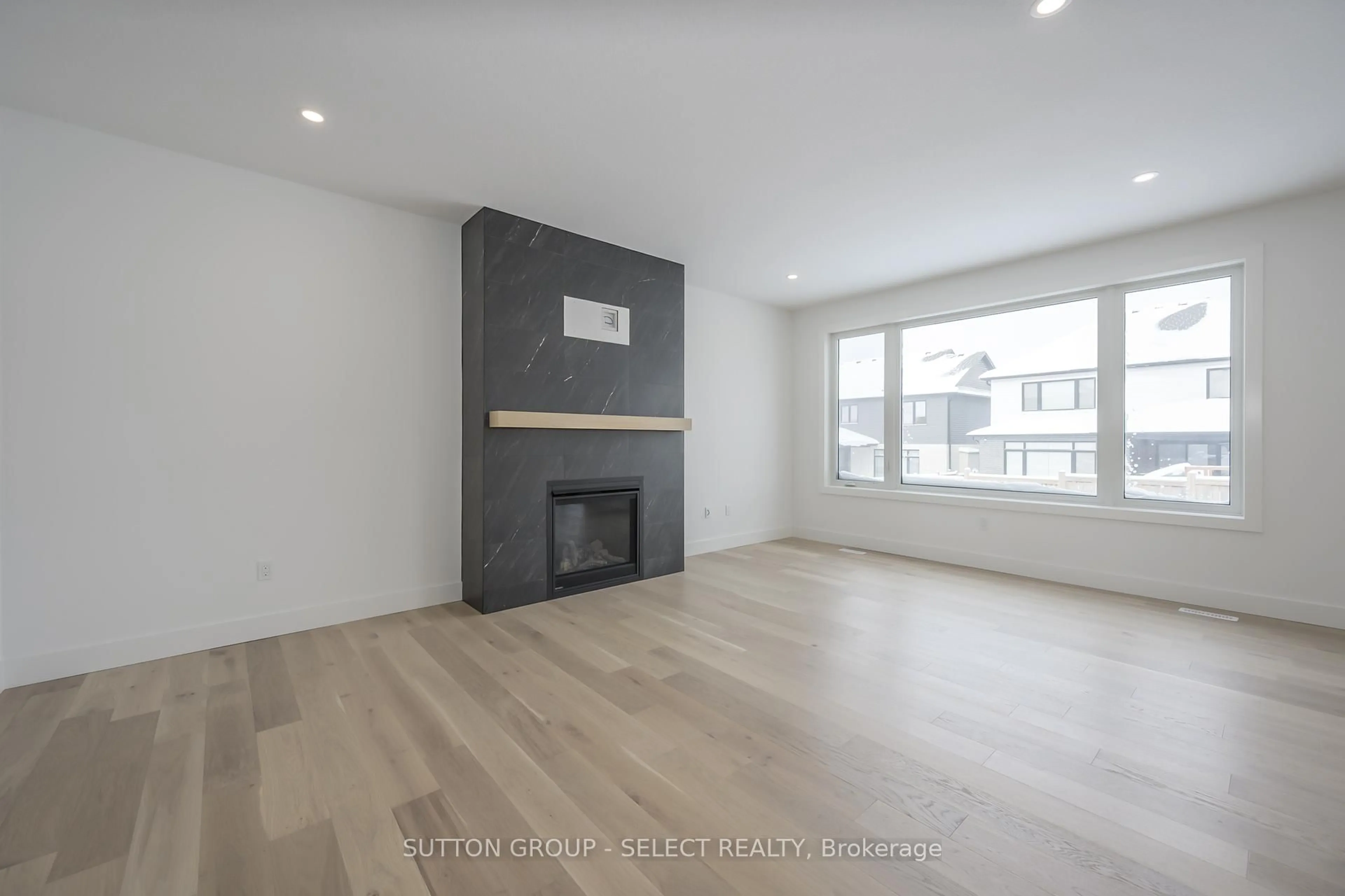 A pic of a room for 1898 Fountain Grass Dr, London South Ontario N6K 0M2