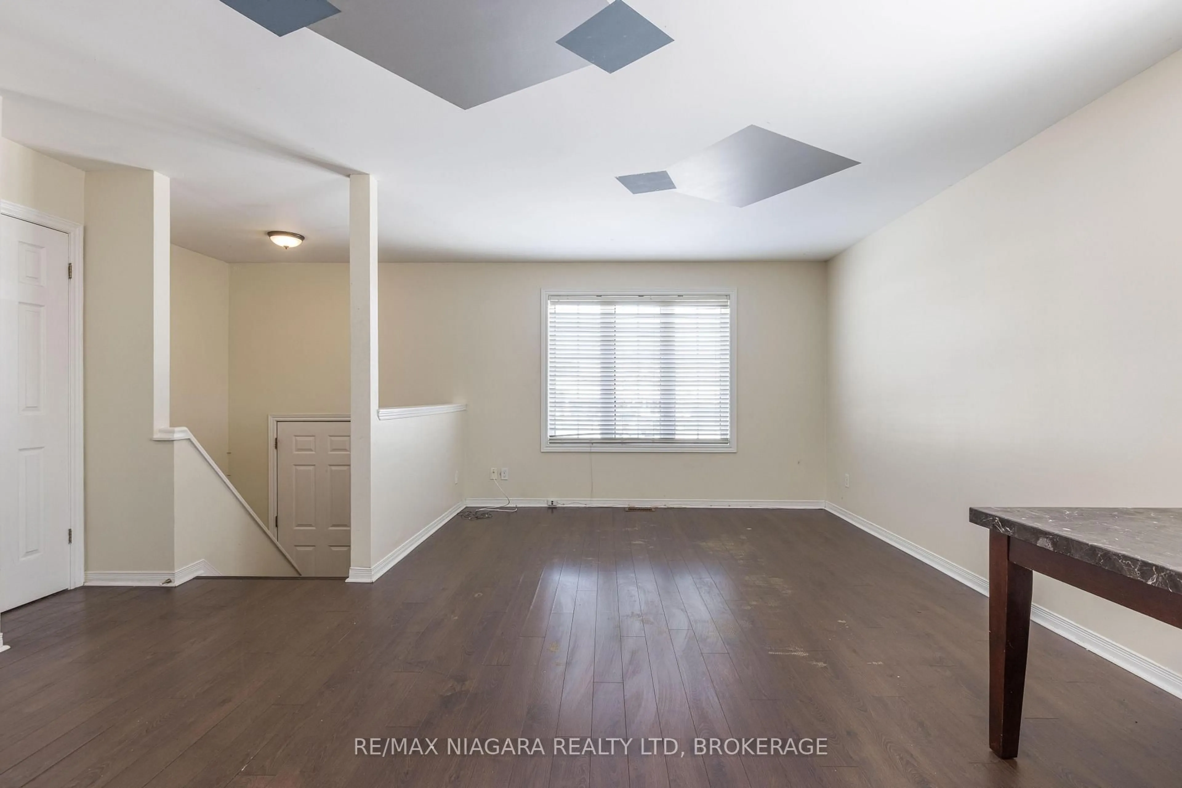 A pic of a room for 138 Carlton St, St. Catharines Ontario L2R 7S6