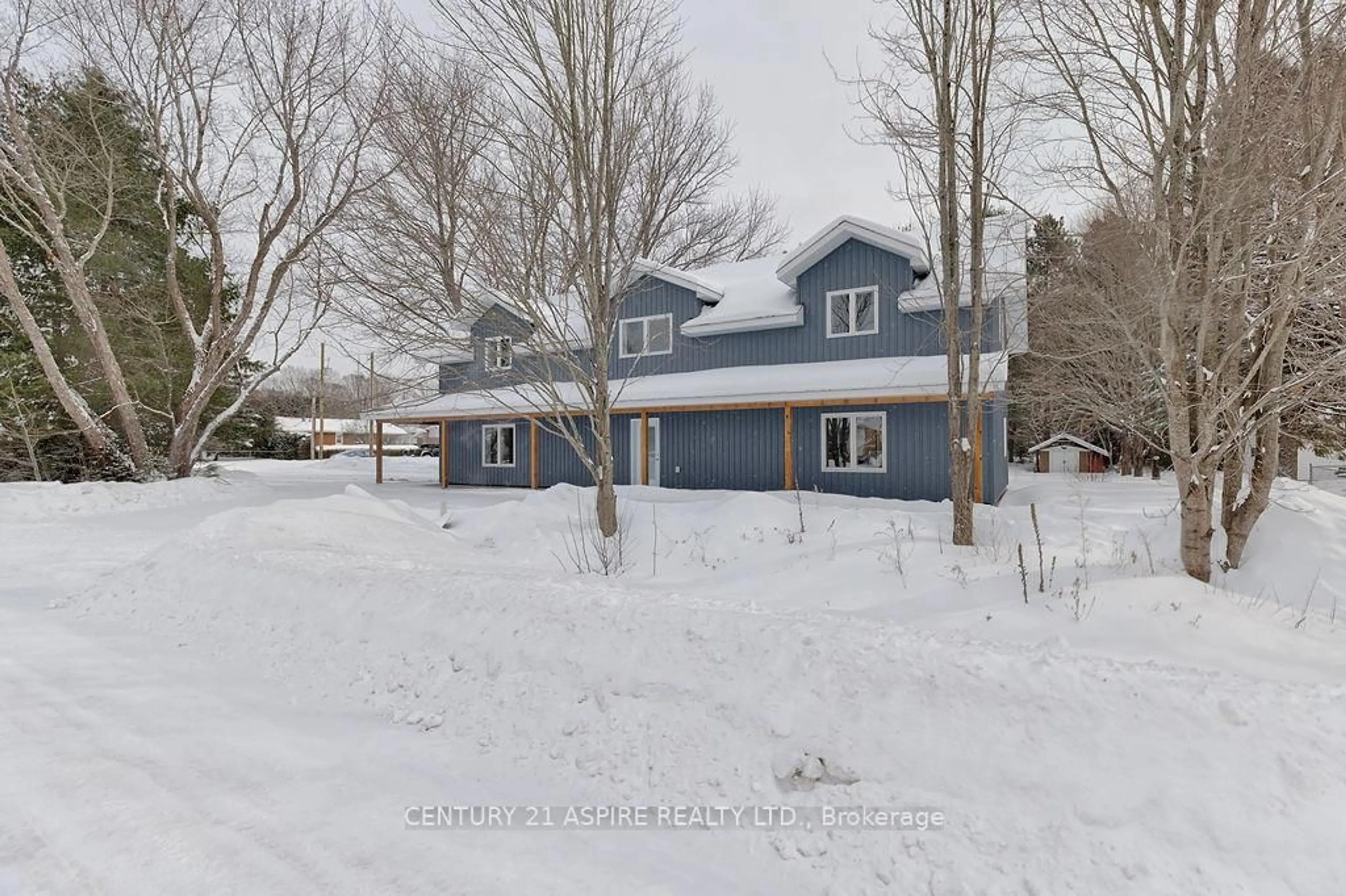 A pic from outside/outdoor area/front of a property/back of a property/a pic from drone, street for 32 Wilson St, Chalk River Ontario K0J 1J0