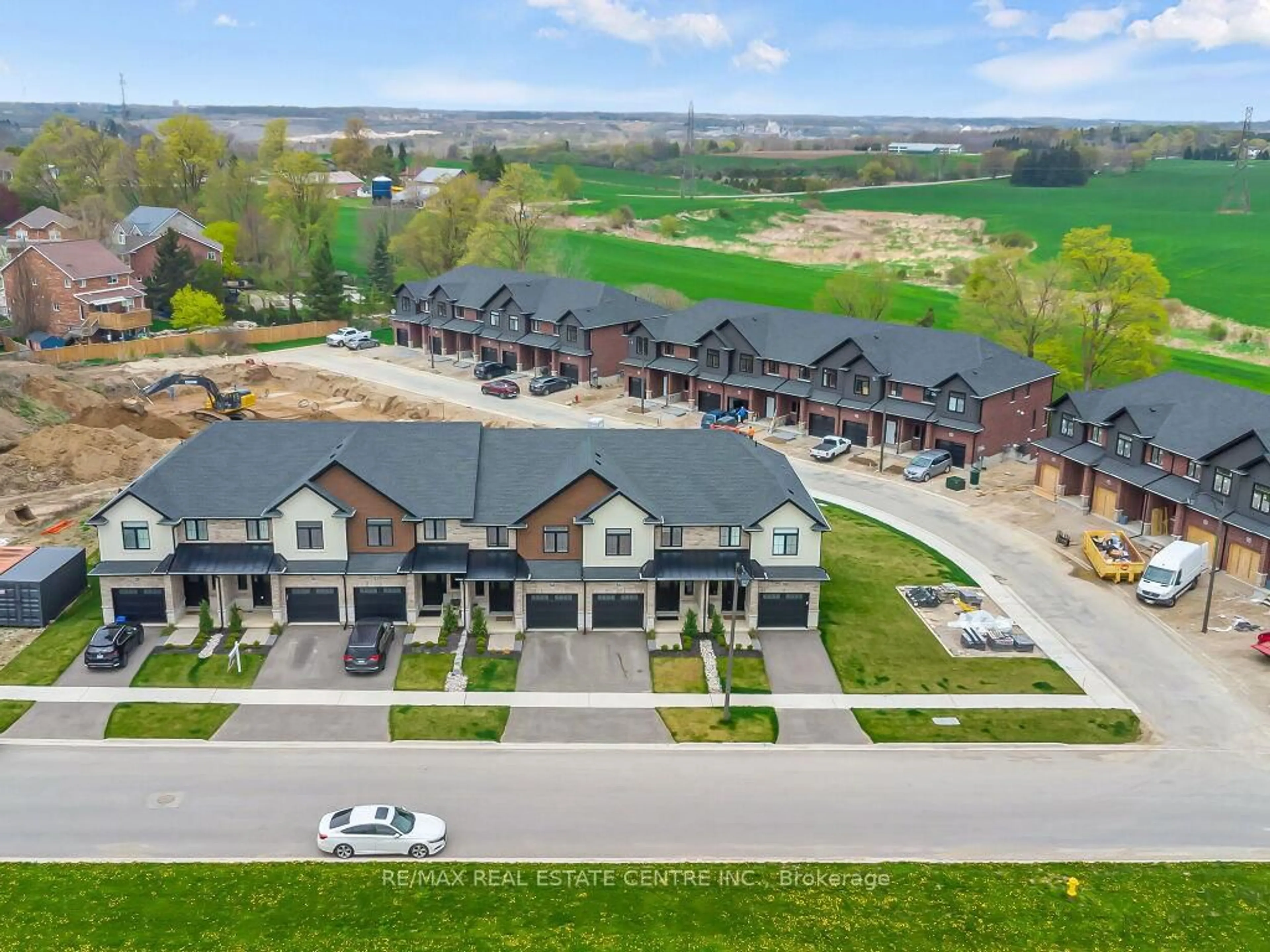 A pic from outside/outdoor area/front of a property/back of a property/a pic from drone, mountain view for 36 Walker Rd, Ingersoll Ontario N5C 4H3