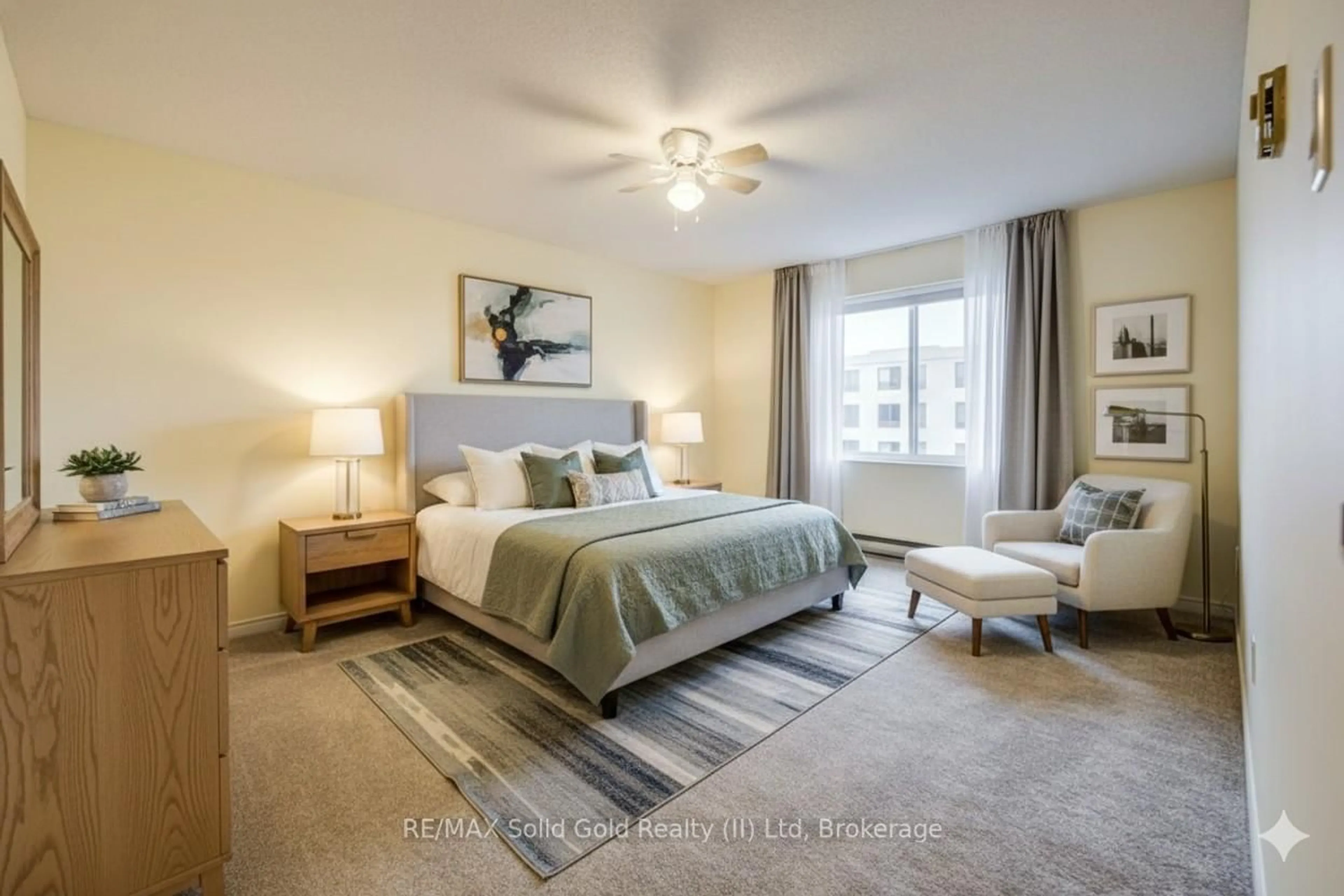 Bedroom with bed, unknown for 55 Green Valley Dr #1710, Kitchener Ontario N2P 1Z6