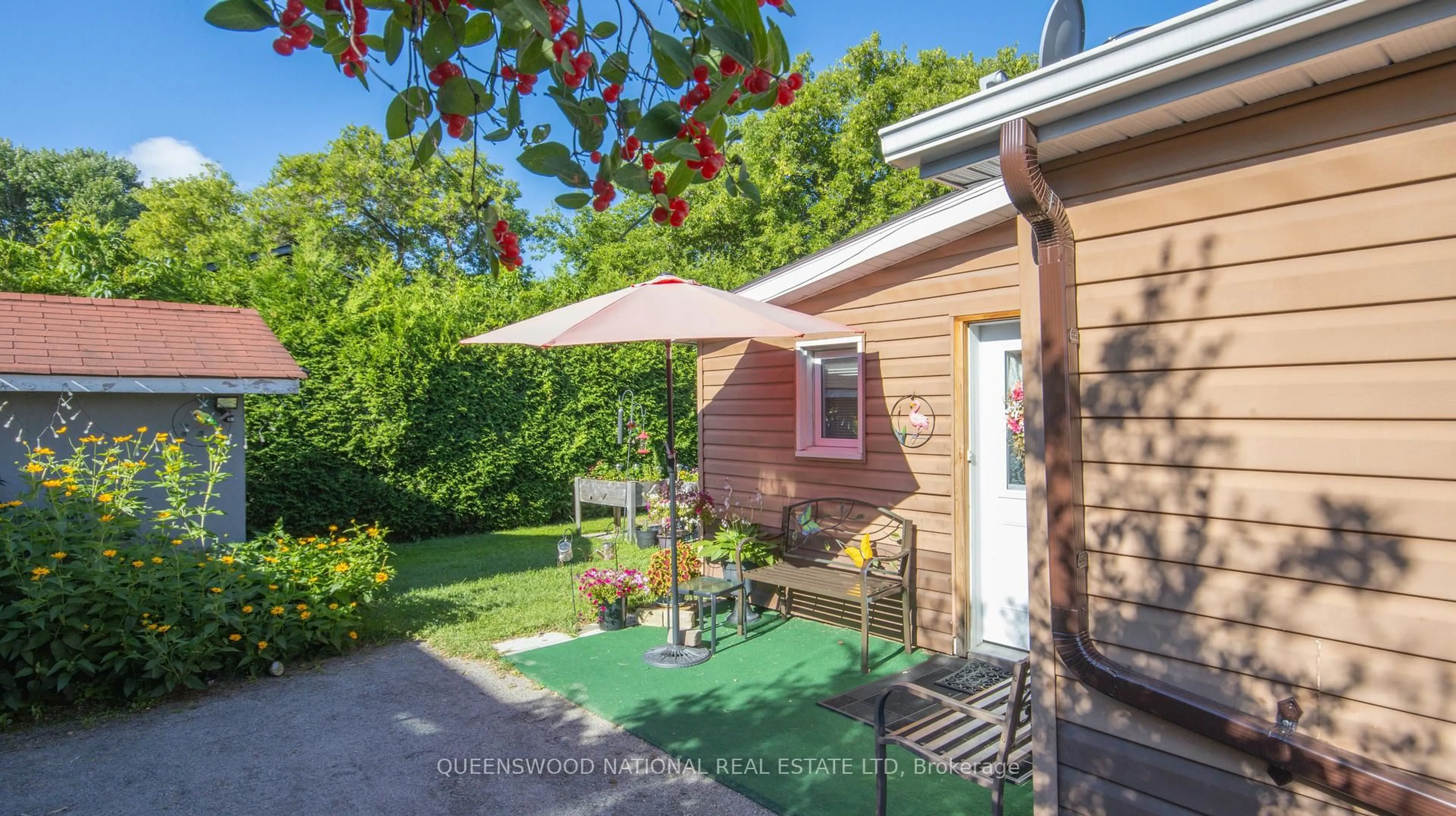 Patio, street for 41 Inglis St, Barry's Bay Ontario K0J 1B0