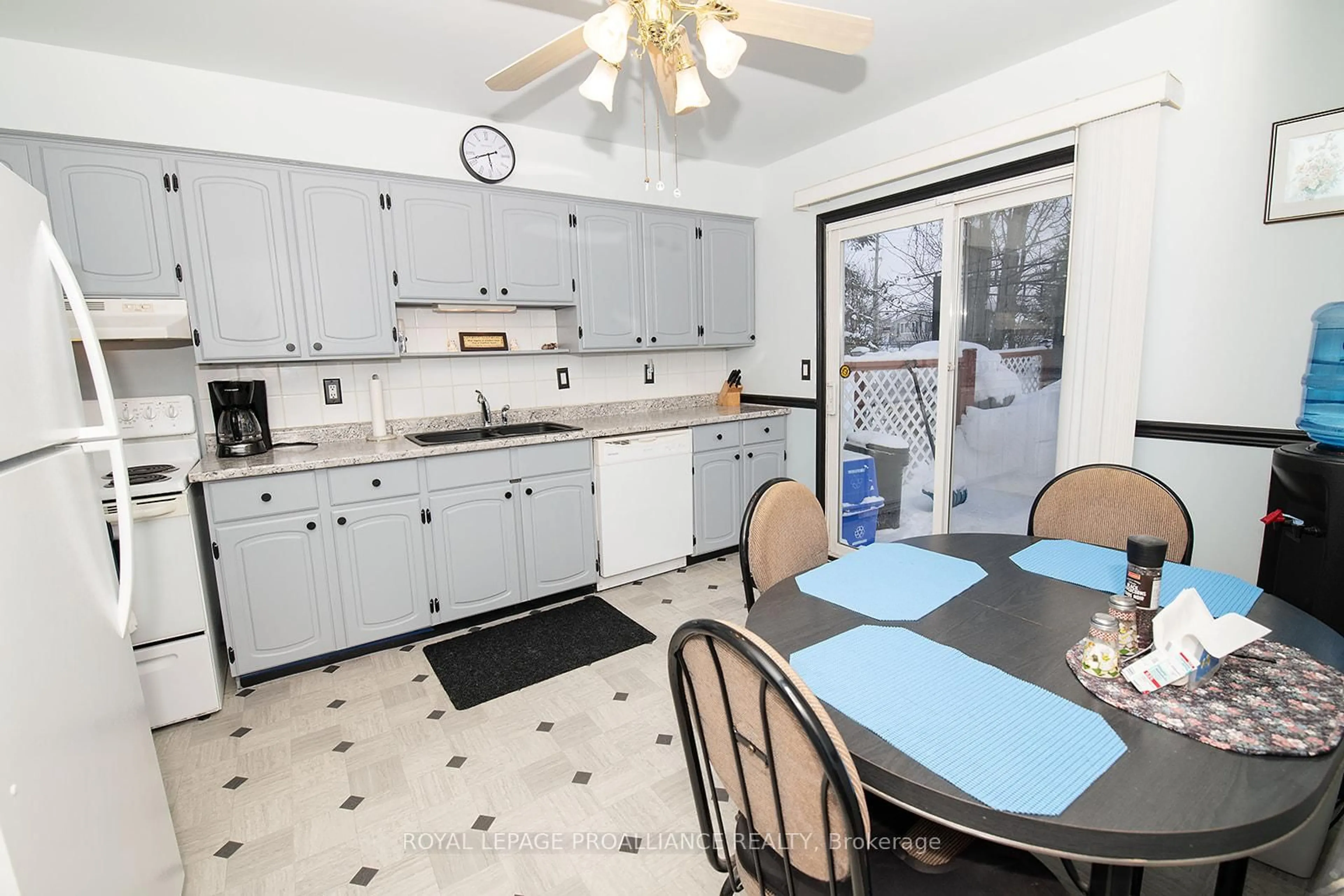 Standard kitchen, ceramic/tile floor for 9 Jeanette Pl, Belleville Ontario K8P 5B1