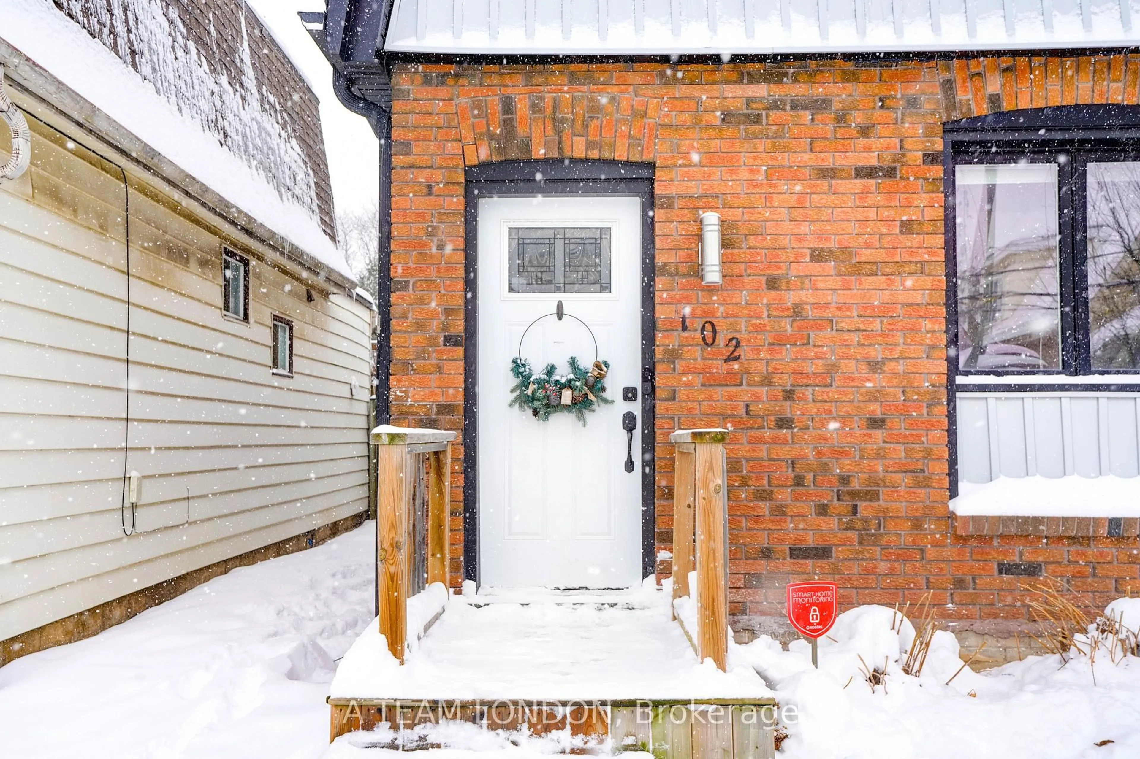 Unknown for 102 Edward St, London South Ontario N6C 3H7