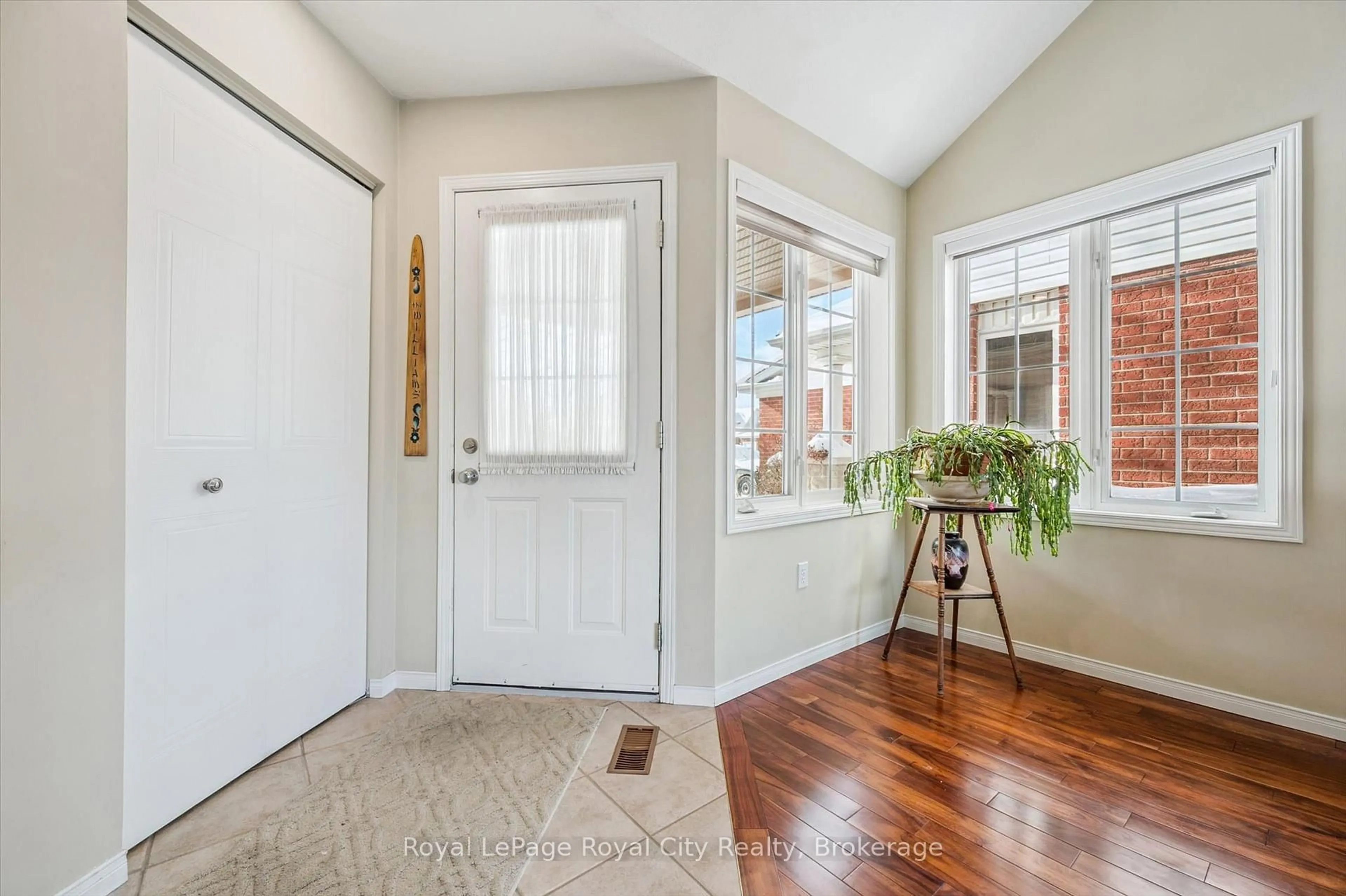 Indoor entryway for 347 Starwood Dr, Guelph Ontario N1E 7A1