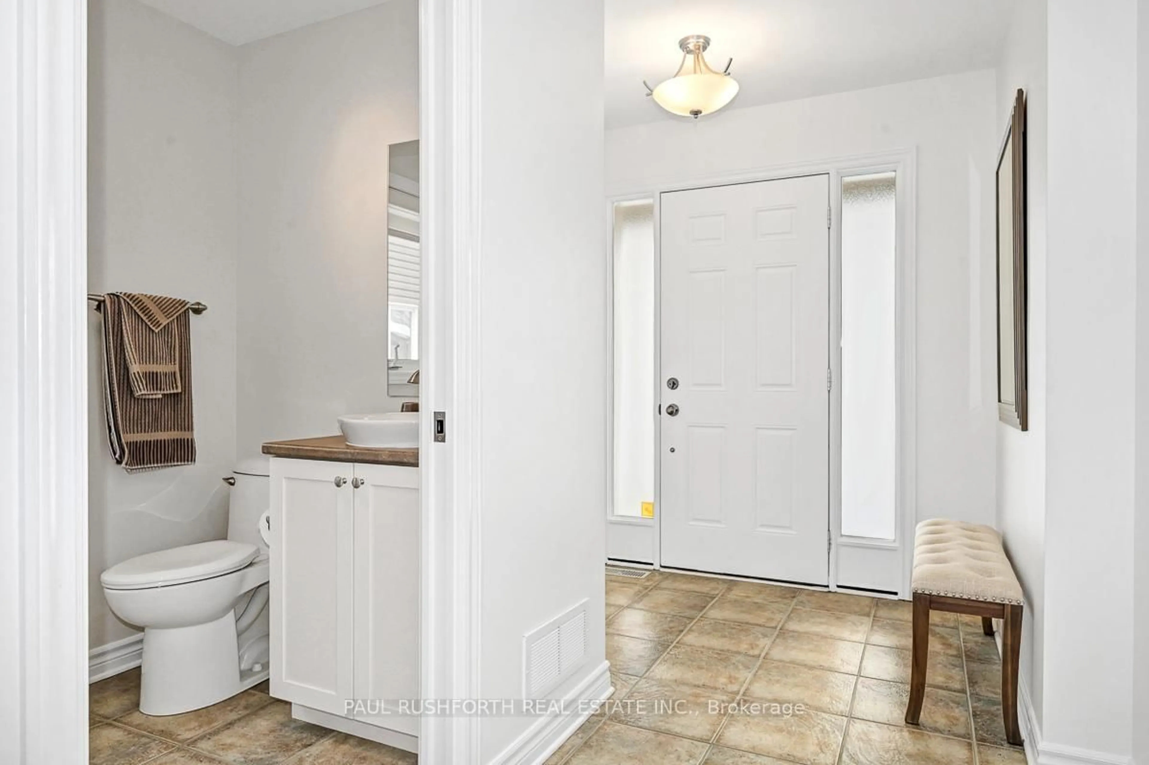 Indoor entryway for 421 Jasper Cres, Clarence-Rockland Ontario K4K 0C8