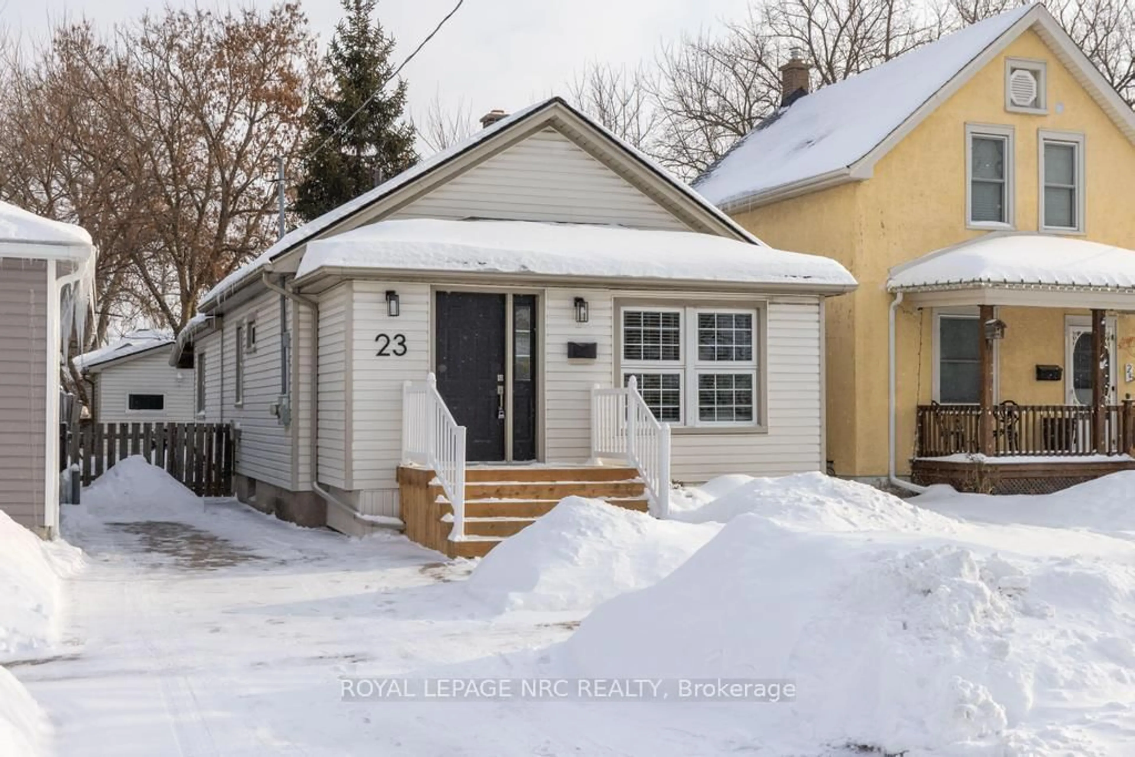 Unknown for 23 Trapnell St, St. Catharines Ontario L2R 1B1