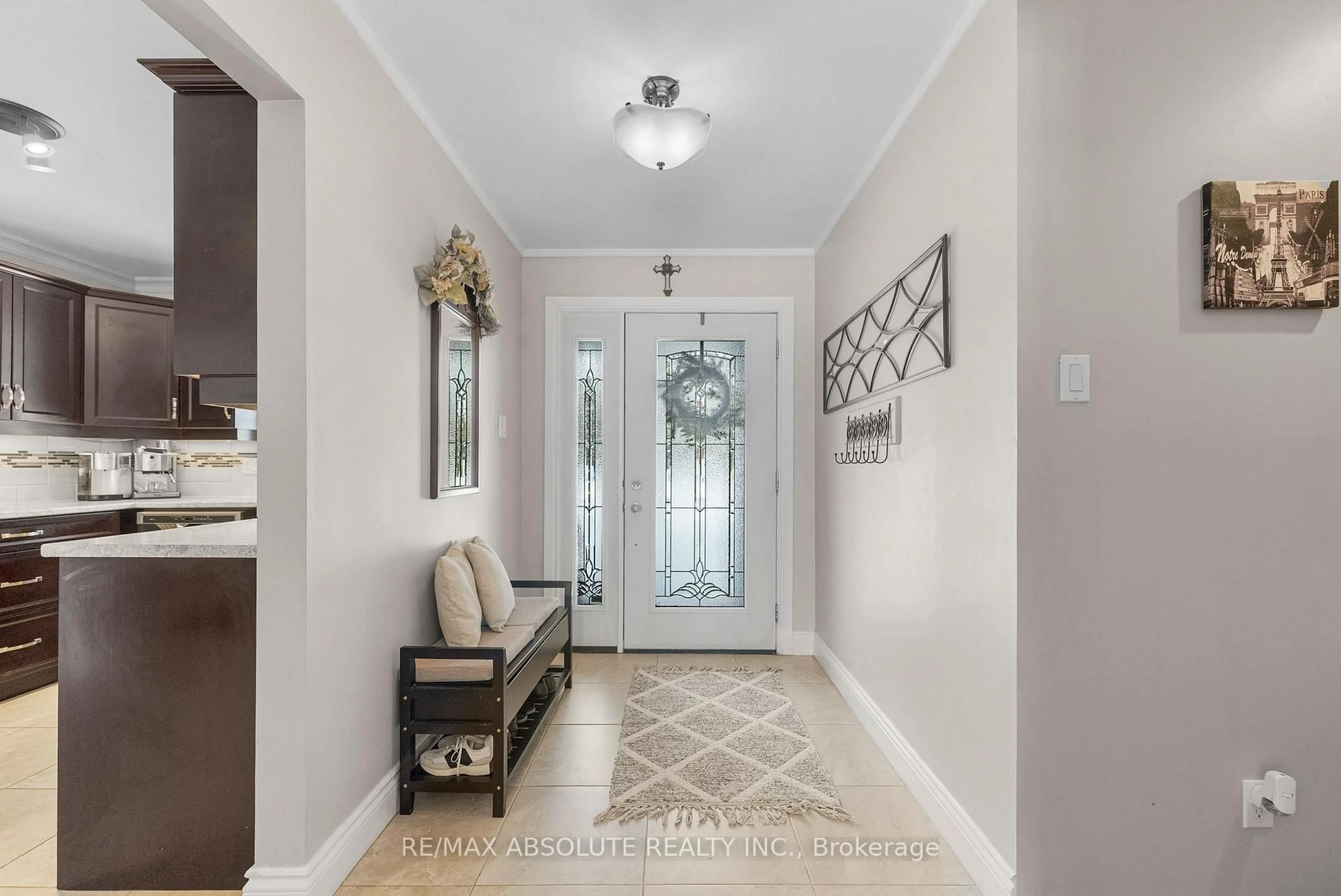 Indoor entryway for 131 Burns Dr, Braeside Ontario K0A 1G0