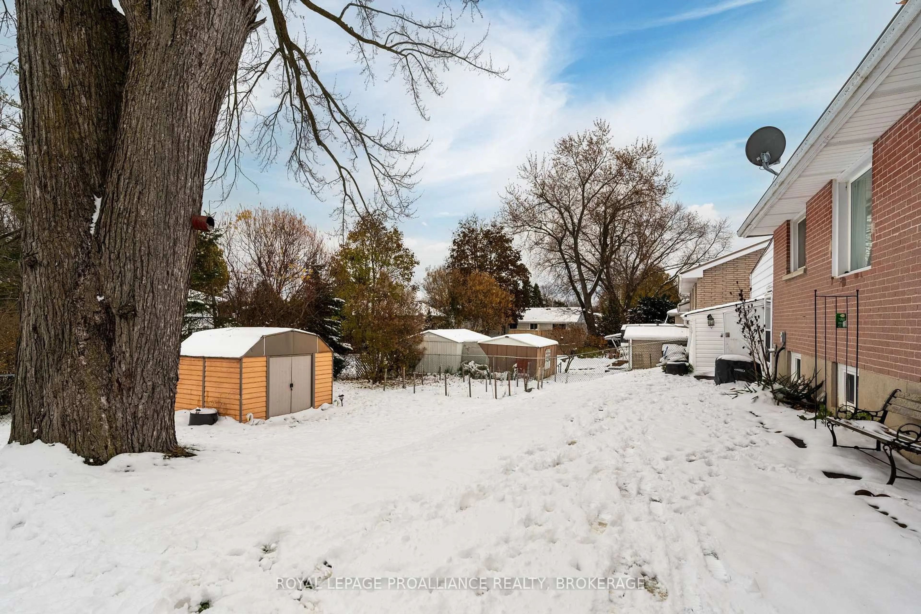 A pic from outside/outdoor area/front of a property/back of a property/a pic from drone, street for 283 Camden Rd, Greater Napanee Ontario K7R 1E7