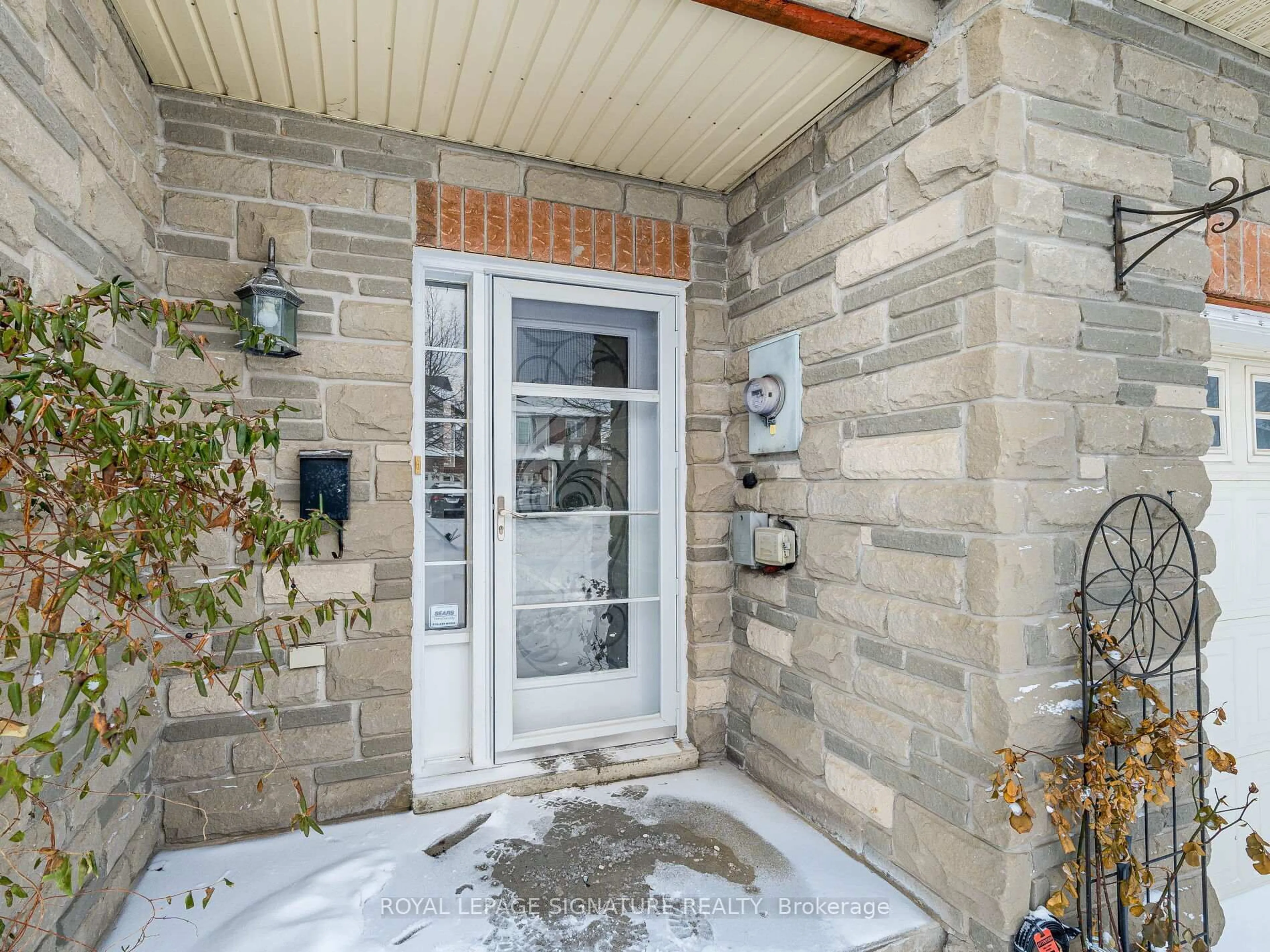 Indoor entryway for 75 Olivia Pl, Hamilton Ontario L9K 1R4