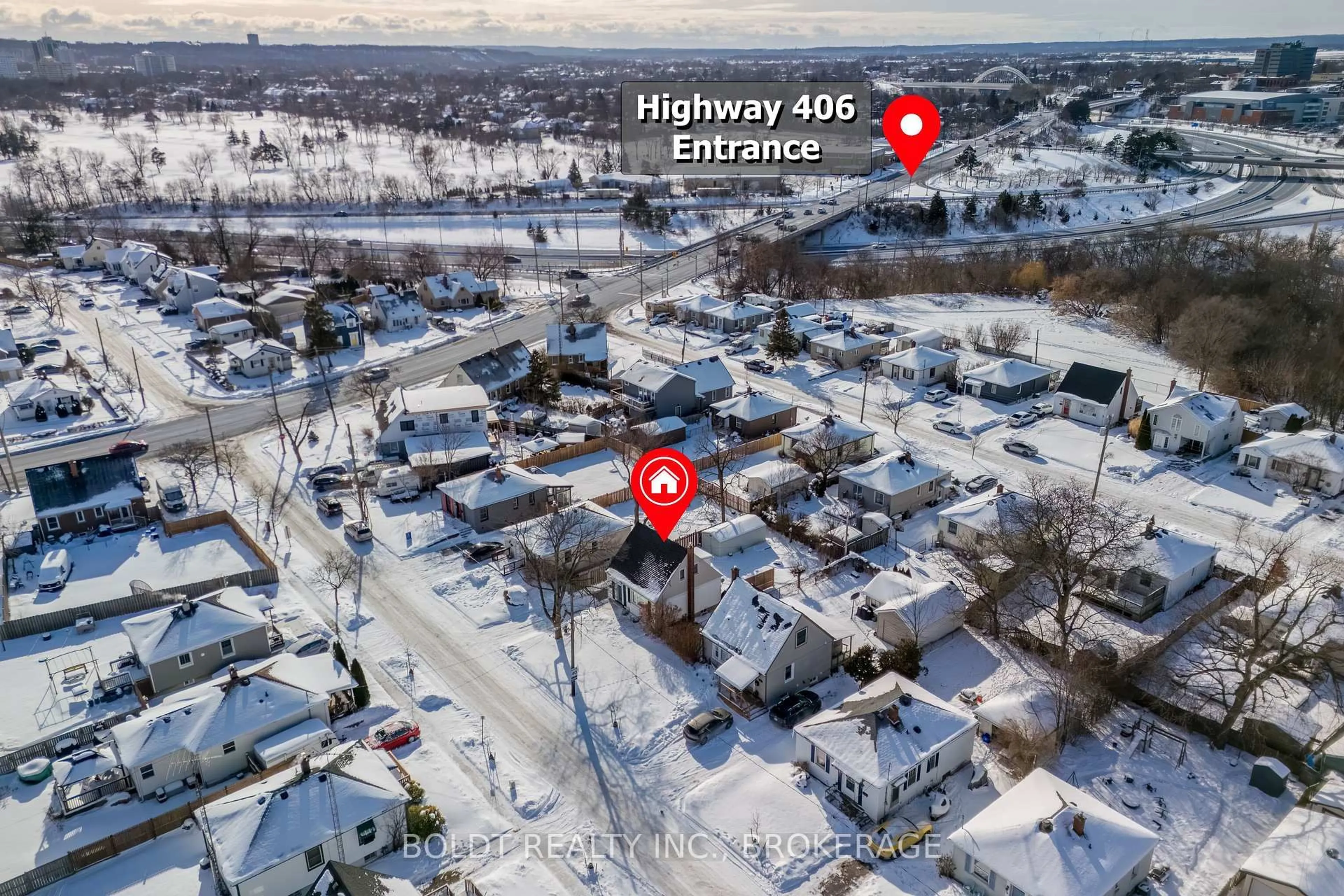 A pic from outside/outdoor area/front of a property/back of a property/a pic from drone, street for 12 Princess St, St. Catharines Ontario L2P 2P9