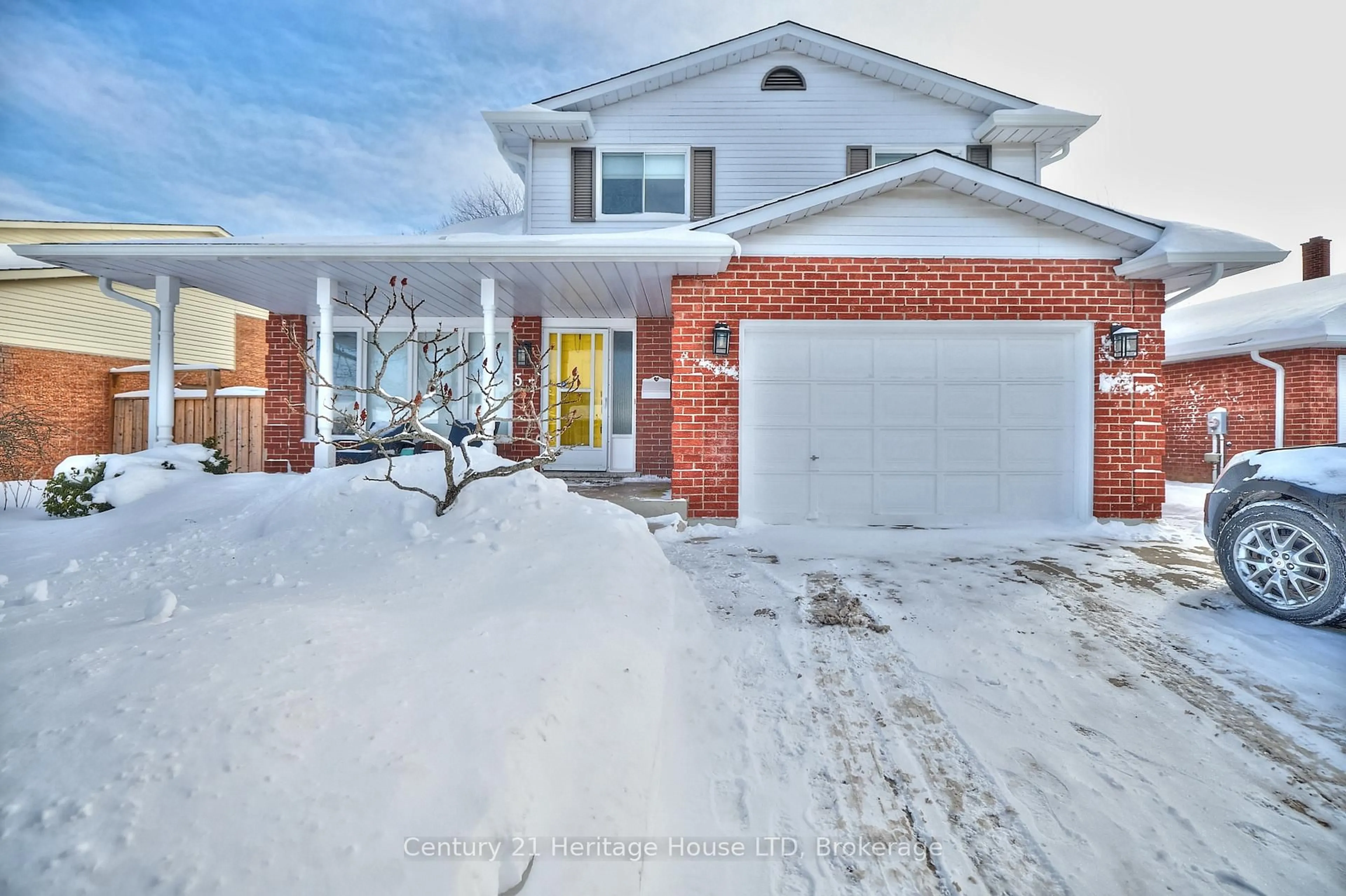 Home with brick exterior material, street for 57 Keefer Rd, Thorold Ontario L2V 4W5