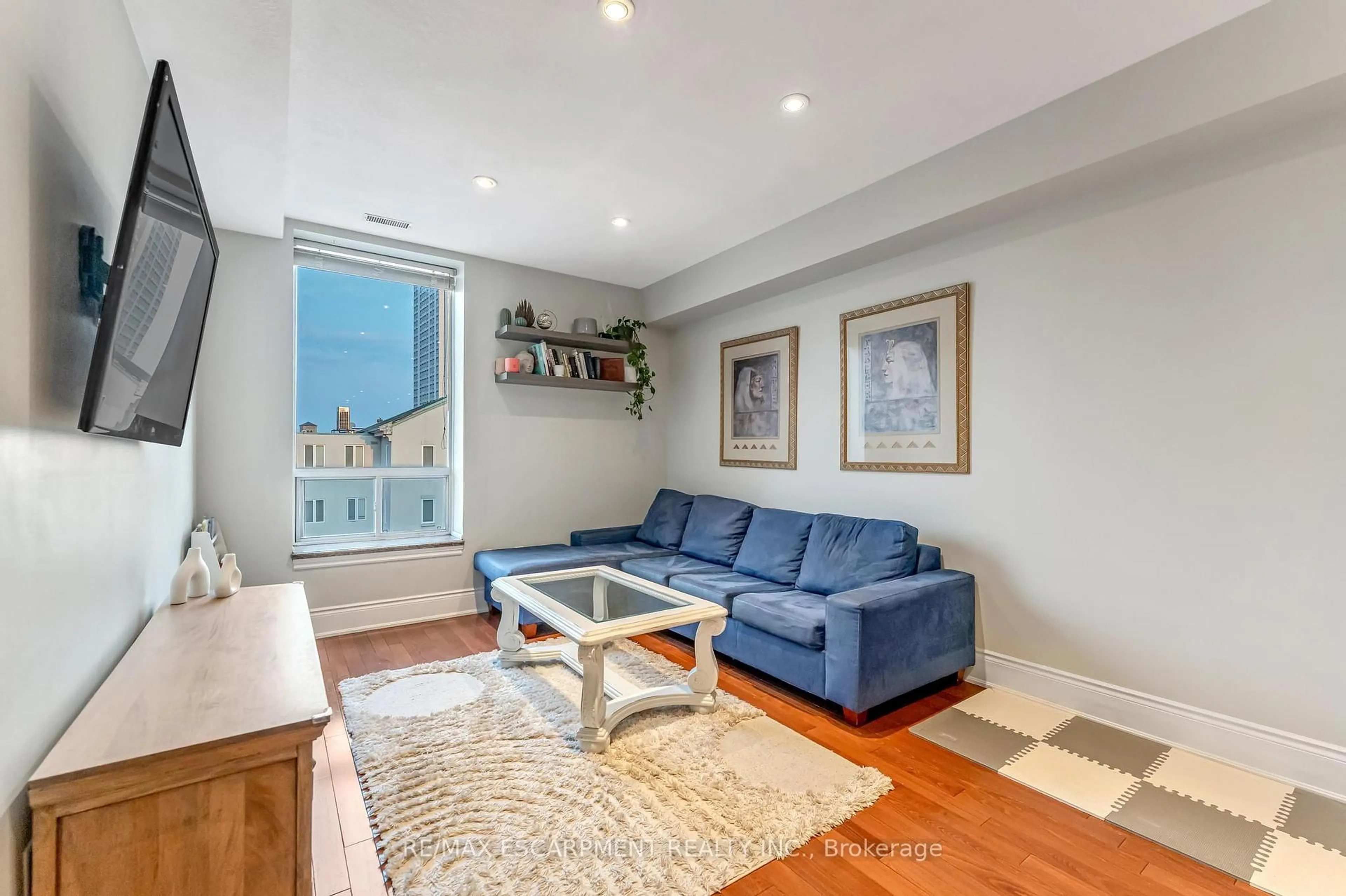 Living room with furniture, unknown for 283 KING St #304, Hamilton Ontario L8N 1B9