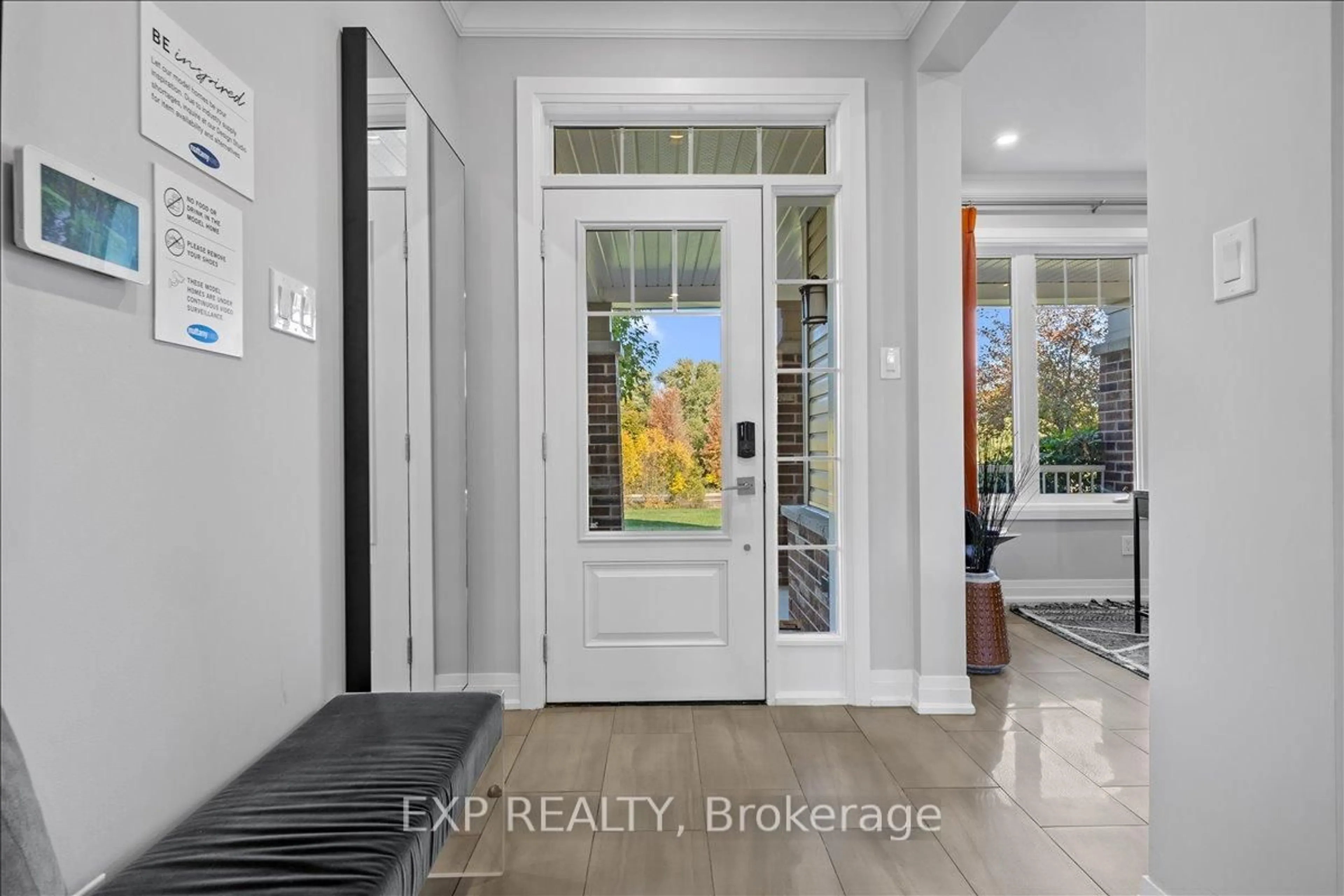 Indoor entryway for 804 Tincture Pl, Kanata Ontario K2W 0P2