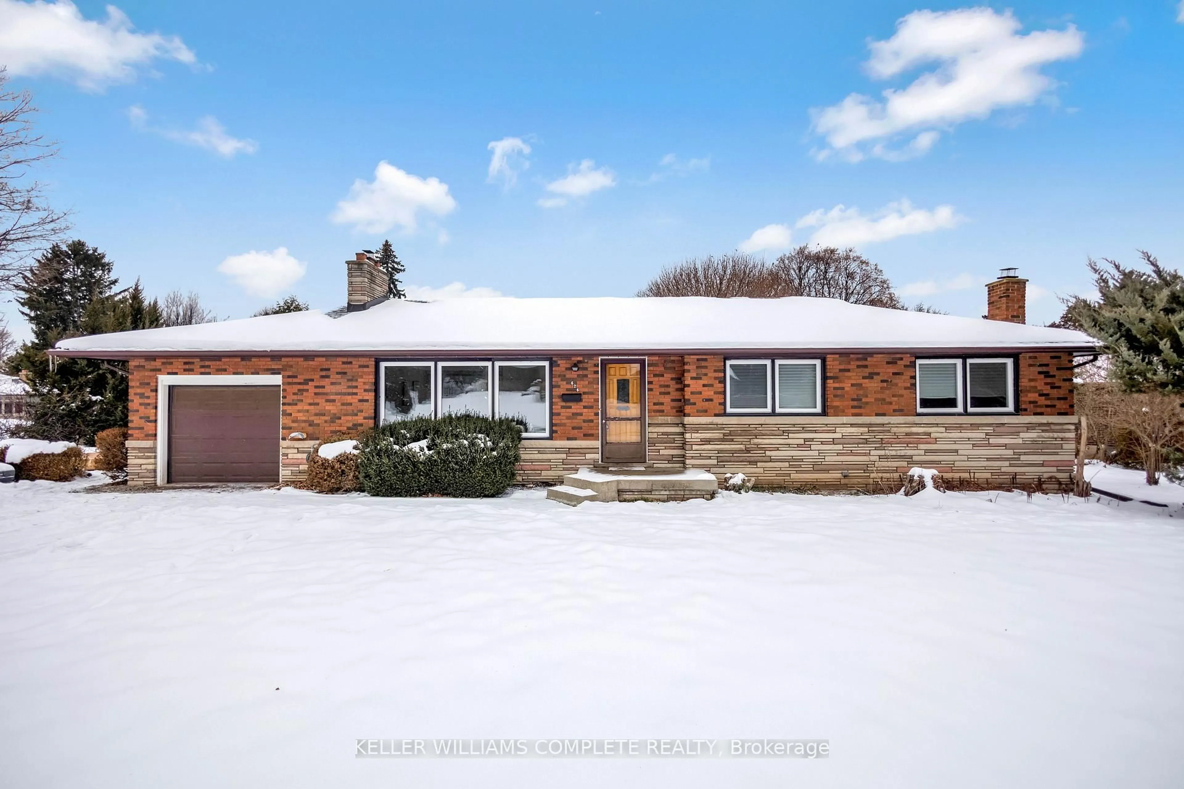 Home with brick exterior material, street for 626 IROQUOIS Ave, Hamilton Ontario L9G 3B4