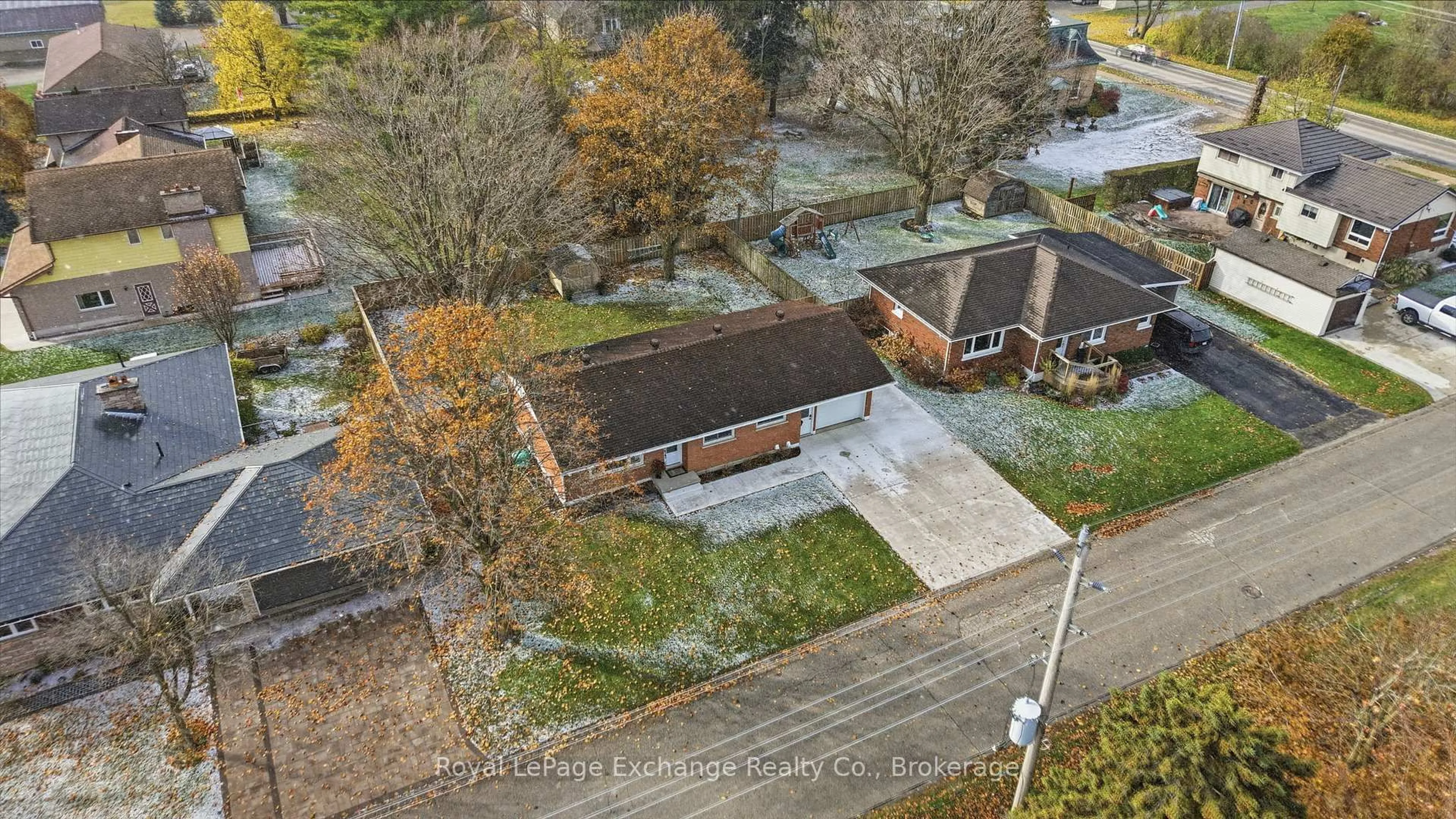 A pic from outside/outdoor area/front of a property/back of a property/a pic from drone, street for 624 Cannning St, Huron-Kinloss Ontario N0G 2H0