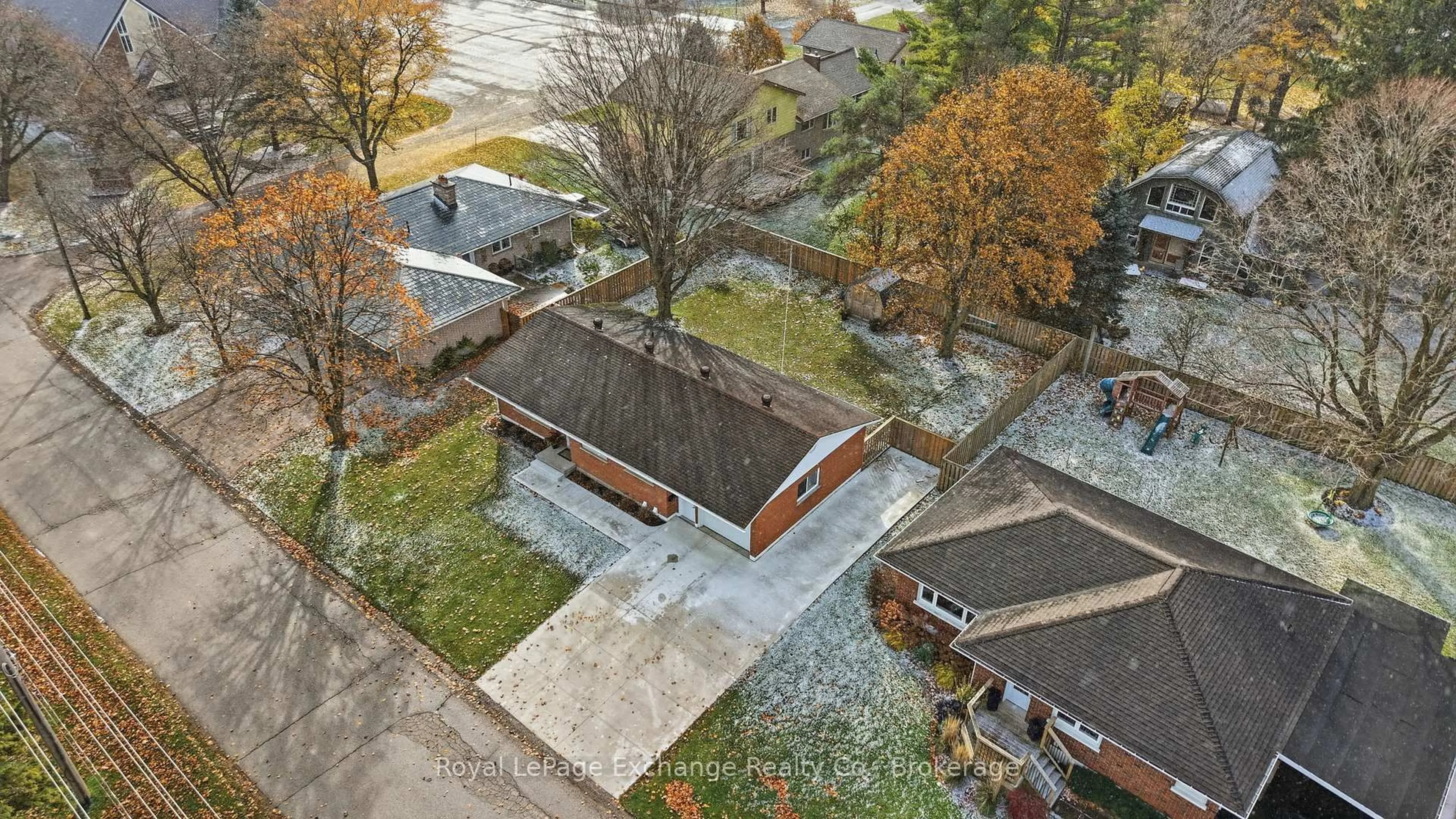 A pic from outside/outdoor area/front of a property/back of a property/a pic from drone, street for 624 Cannning St, Huron-Kinloss Ontario N0G 2H0
