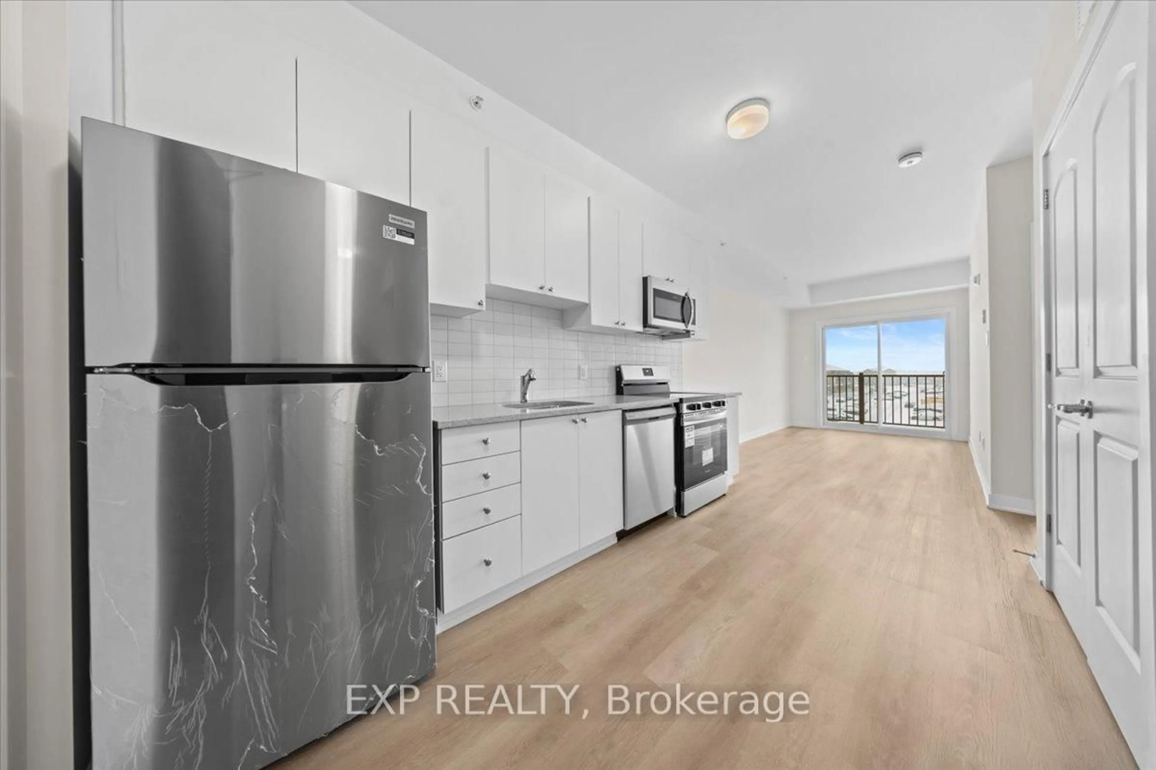 Standard kitchen, unknown for 2376 Tenth Line #209, Ottawa Ontario K4A 0M7