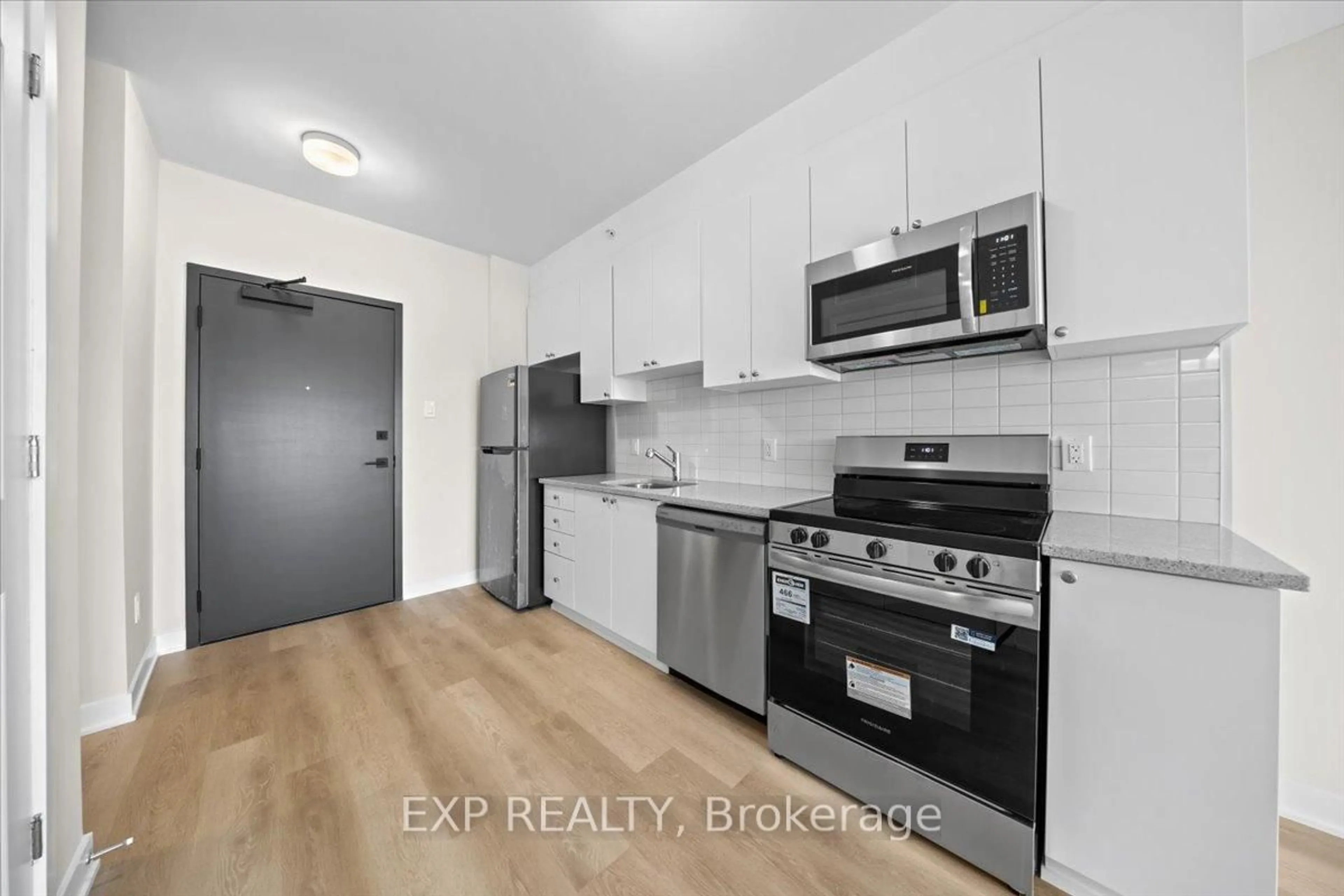 Standard kitchen, unknown for 2376 Tenth Line #209, Ottawa Ontario K4A 0M7