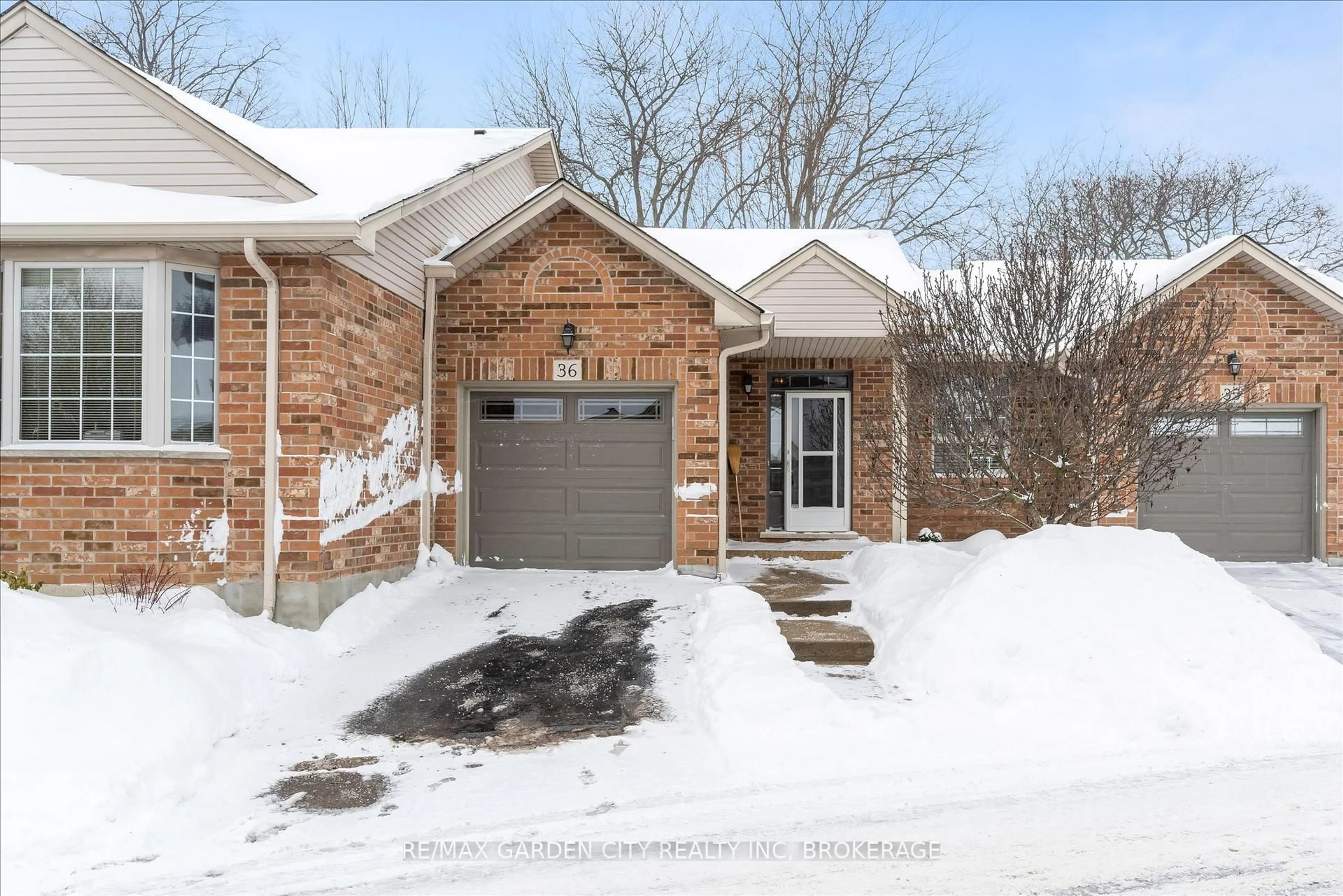 Home with brick exterior material, street for 99 Linwell Rd #36, St. Catharines Ontario L2N 1R6