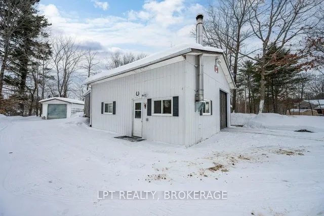 1023 Moon Rd, Godfrey 4