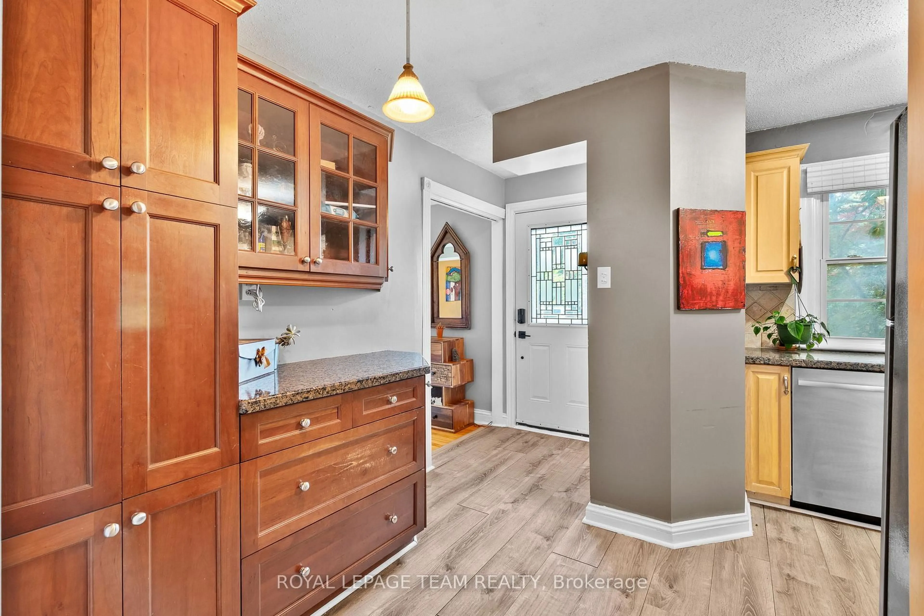 Open concept kitchen, unknown for 421 Greenwood Ave, Ottawa Ontario K2A 0X5