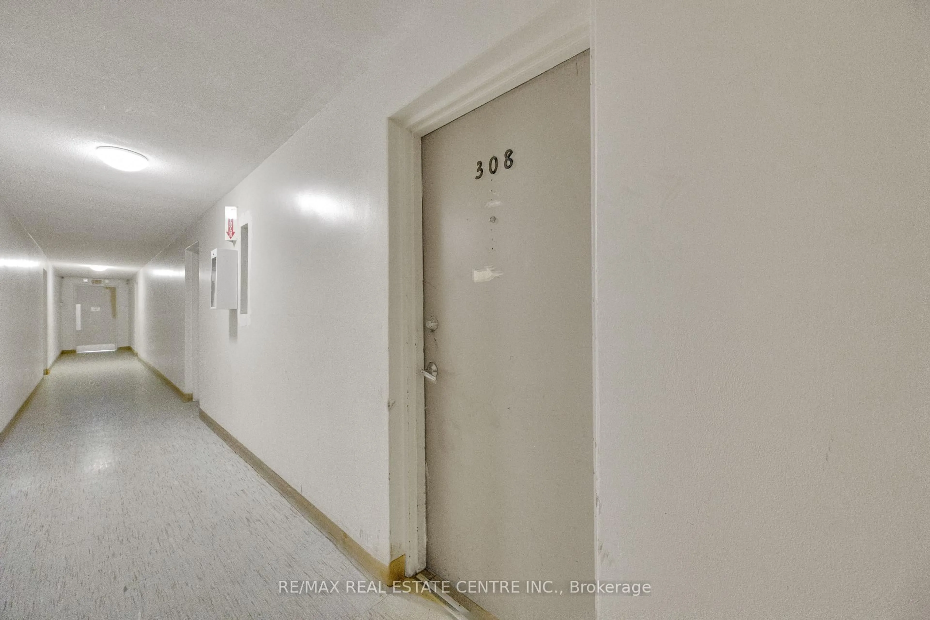 A pic of a room for 1172 Hamilton Rd #308, London East Ontario N5W 1A9